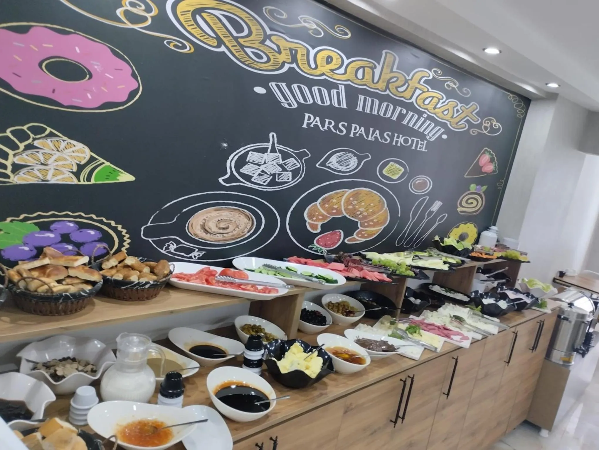 Breakfast in Pars Palas Hotel