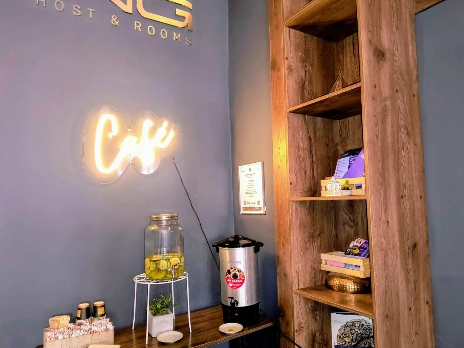 Xliving Host and Rooms