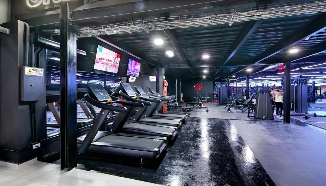 Fitness centre/facilities in Xliving Host and Rooms