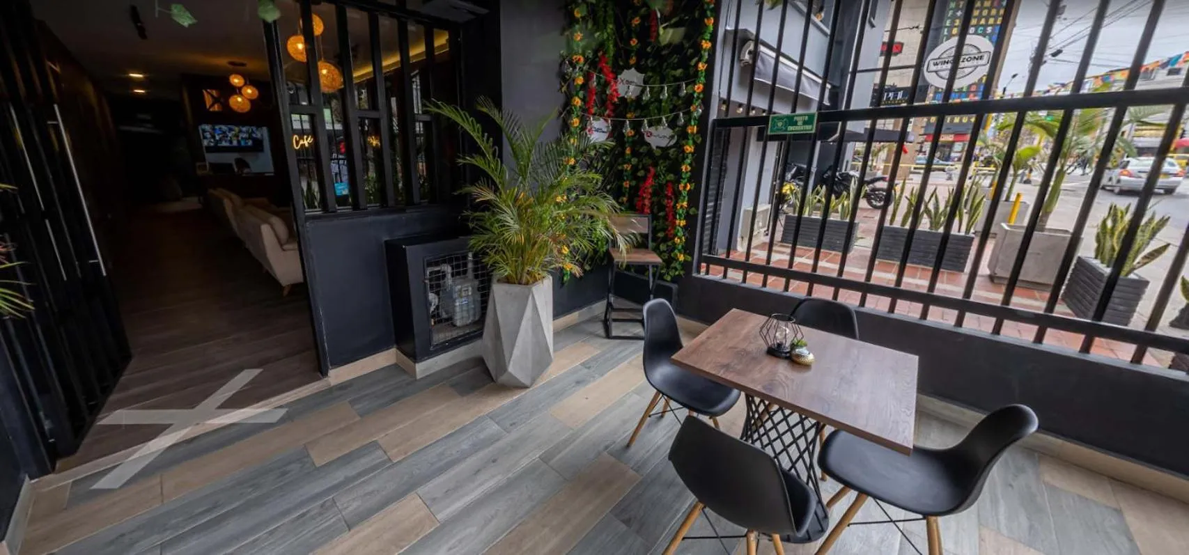 Xliving Host and Rooms