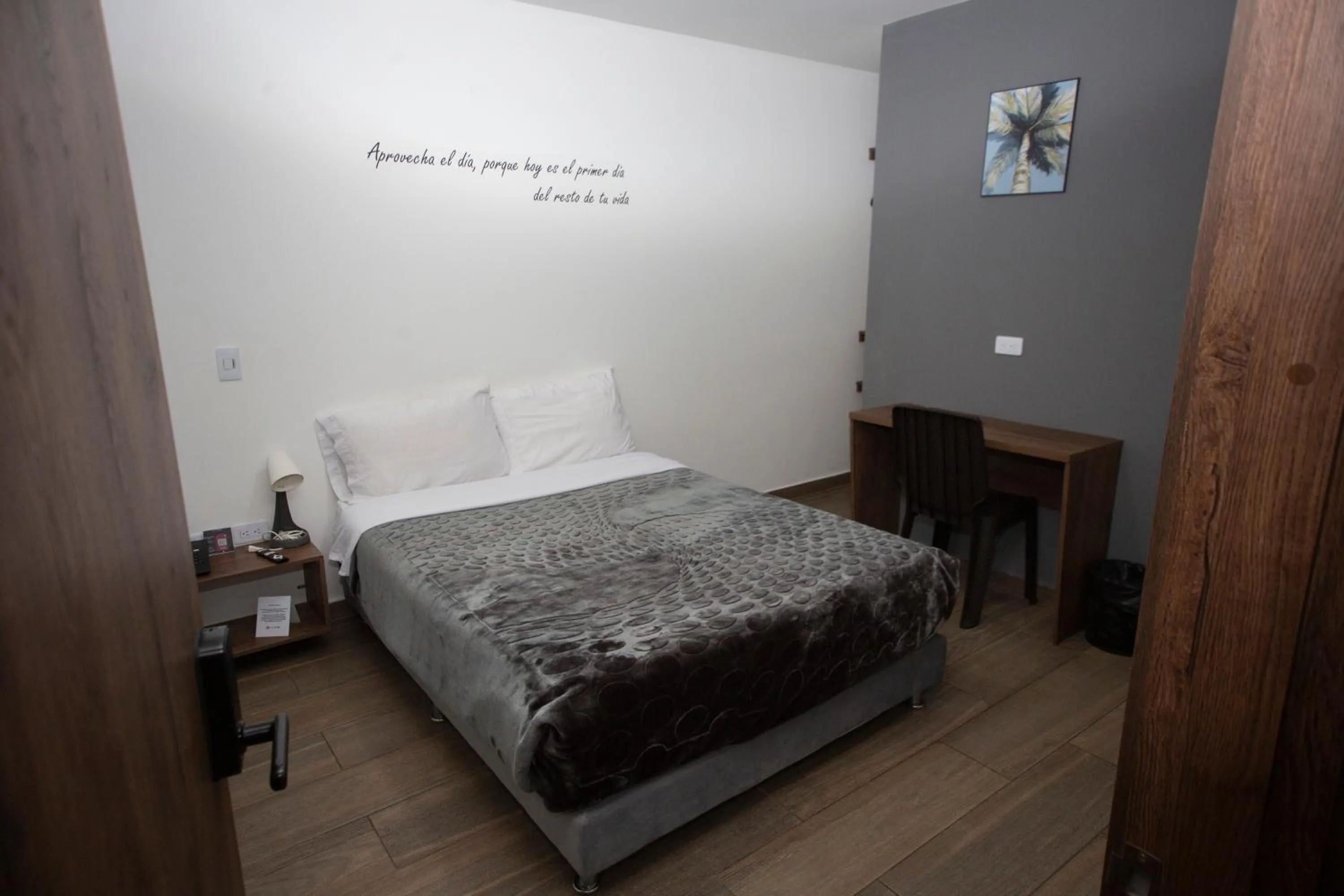 Bed in Xliving Host and Rooms