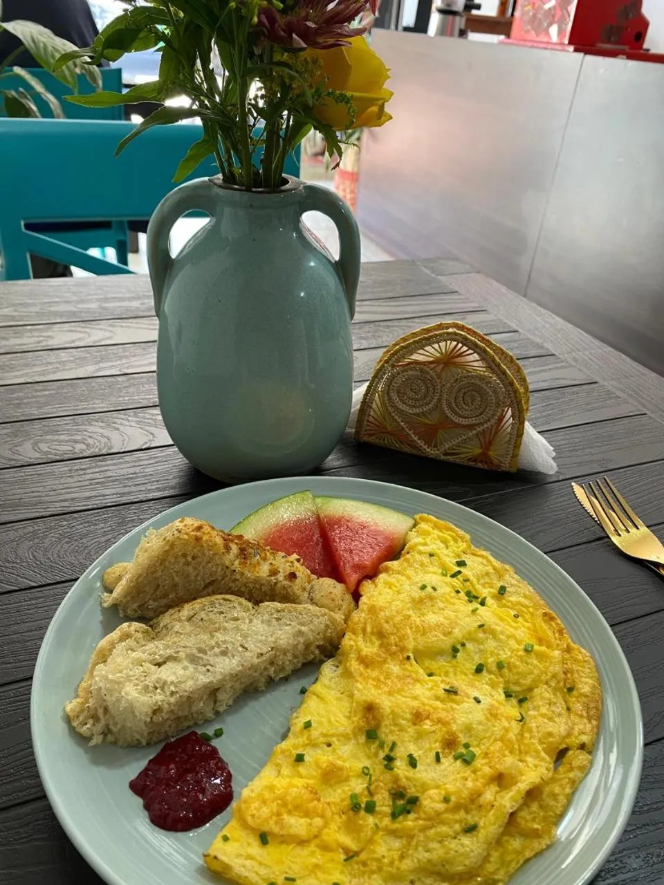 Breakfast in Xliving Host and Rooms