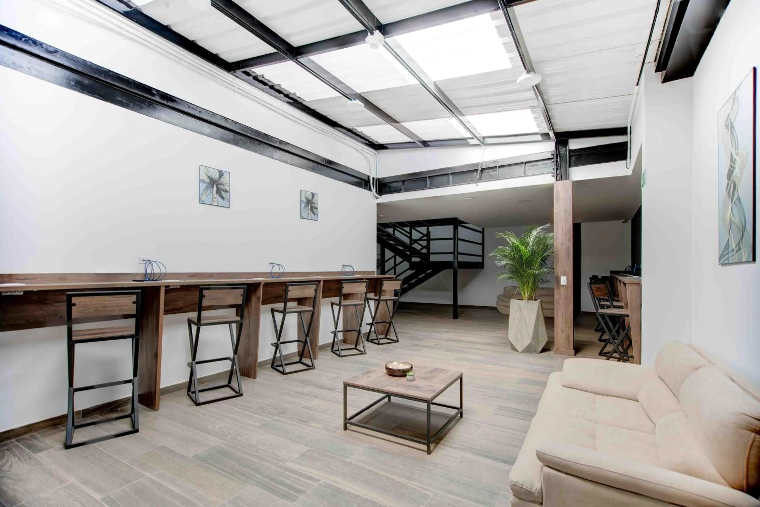 Business facilities in Xliving Host and Rooms