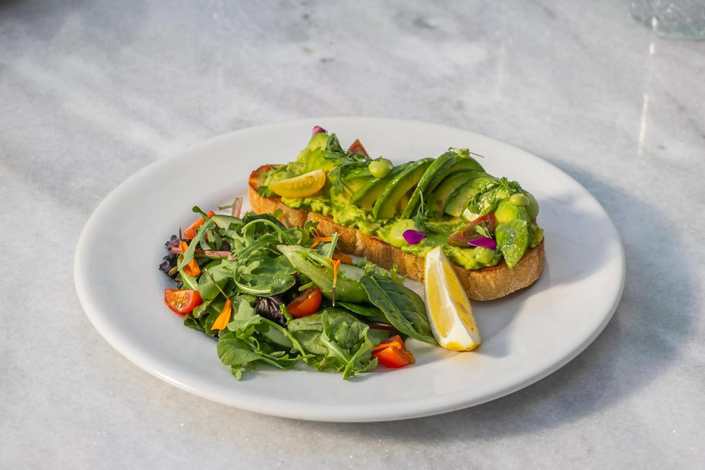 Breakfast in Hotel Chariot