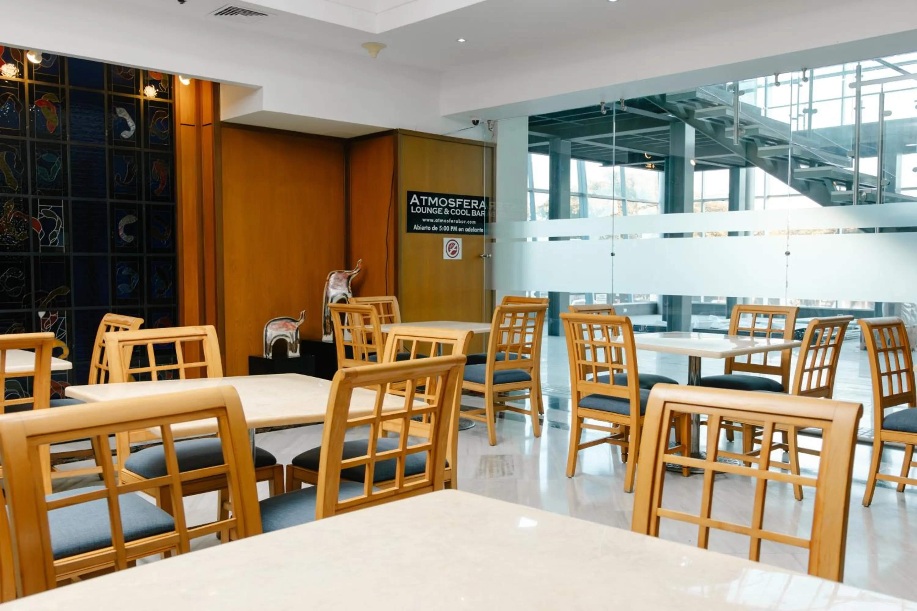 Restaurant/places to eat in Intercity Tower Hotels