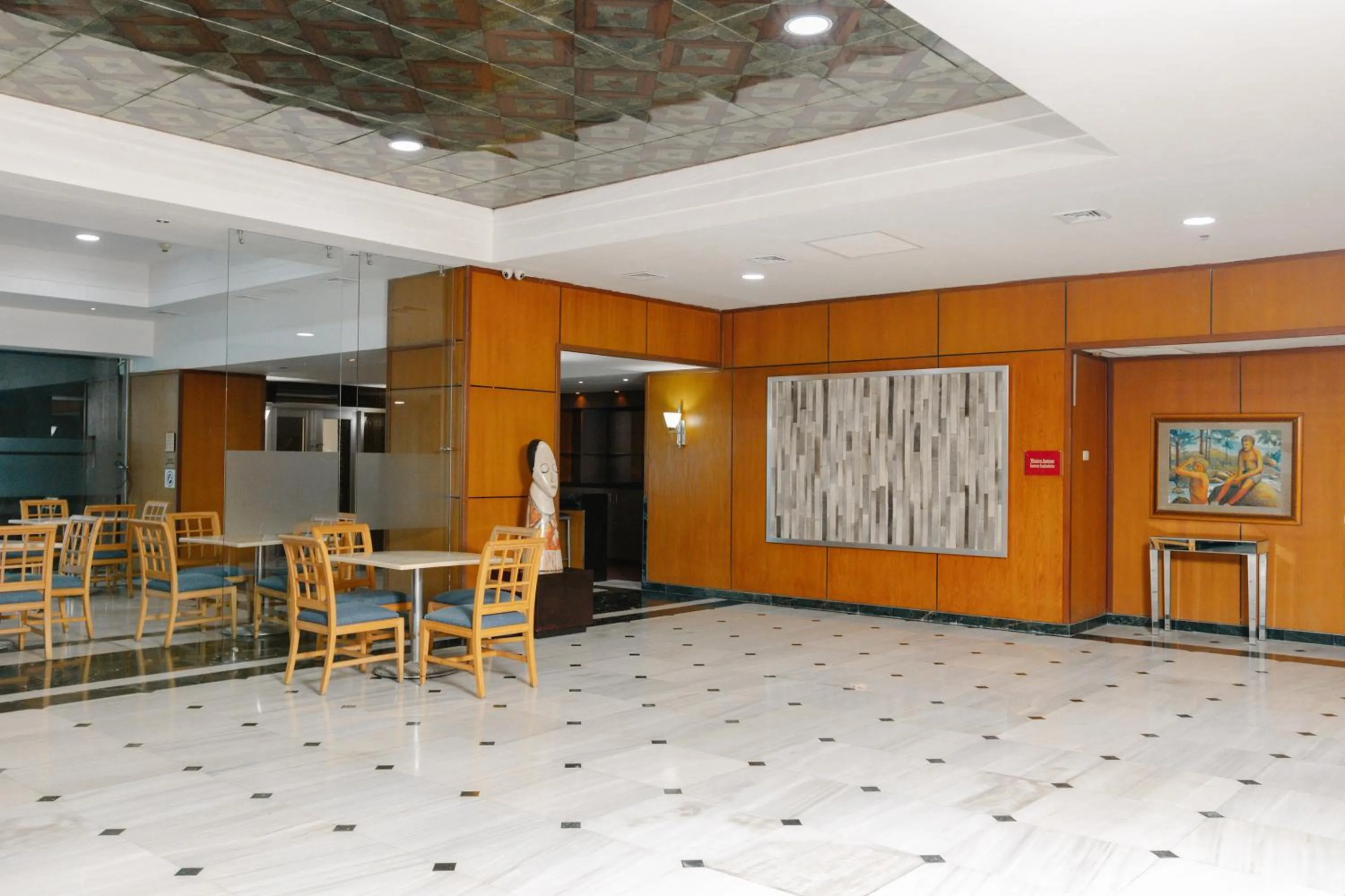 Restaurant/places to eat in Intercity Tower Hotels