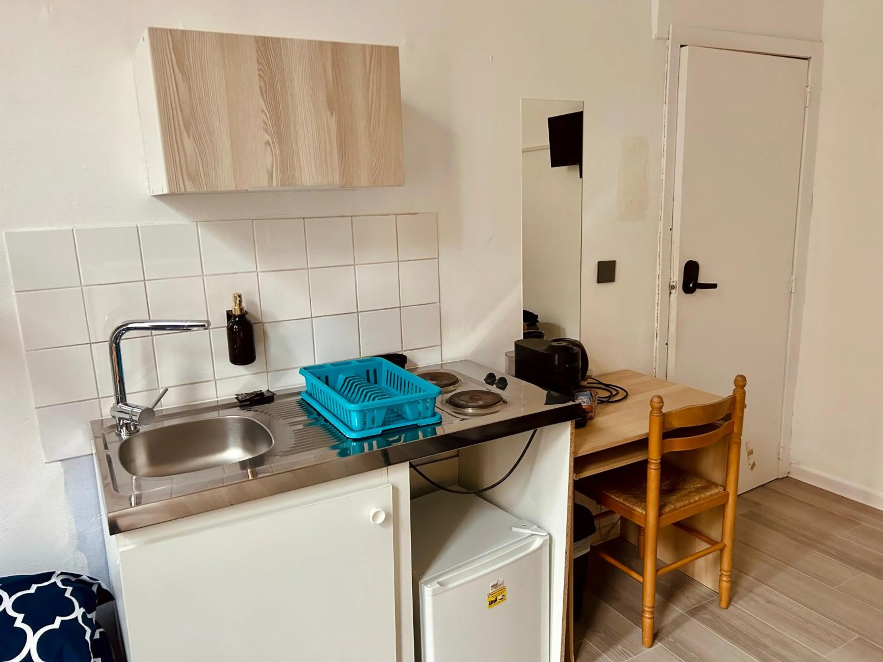 Coffee/tea facilities in European District Hostel