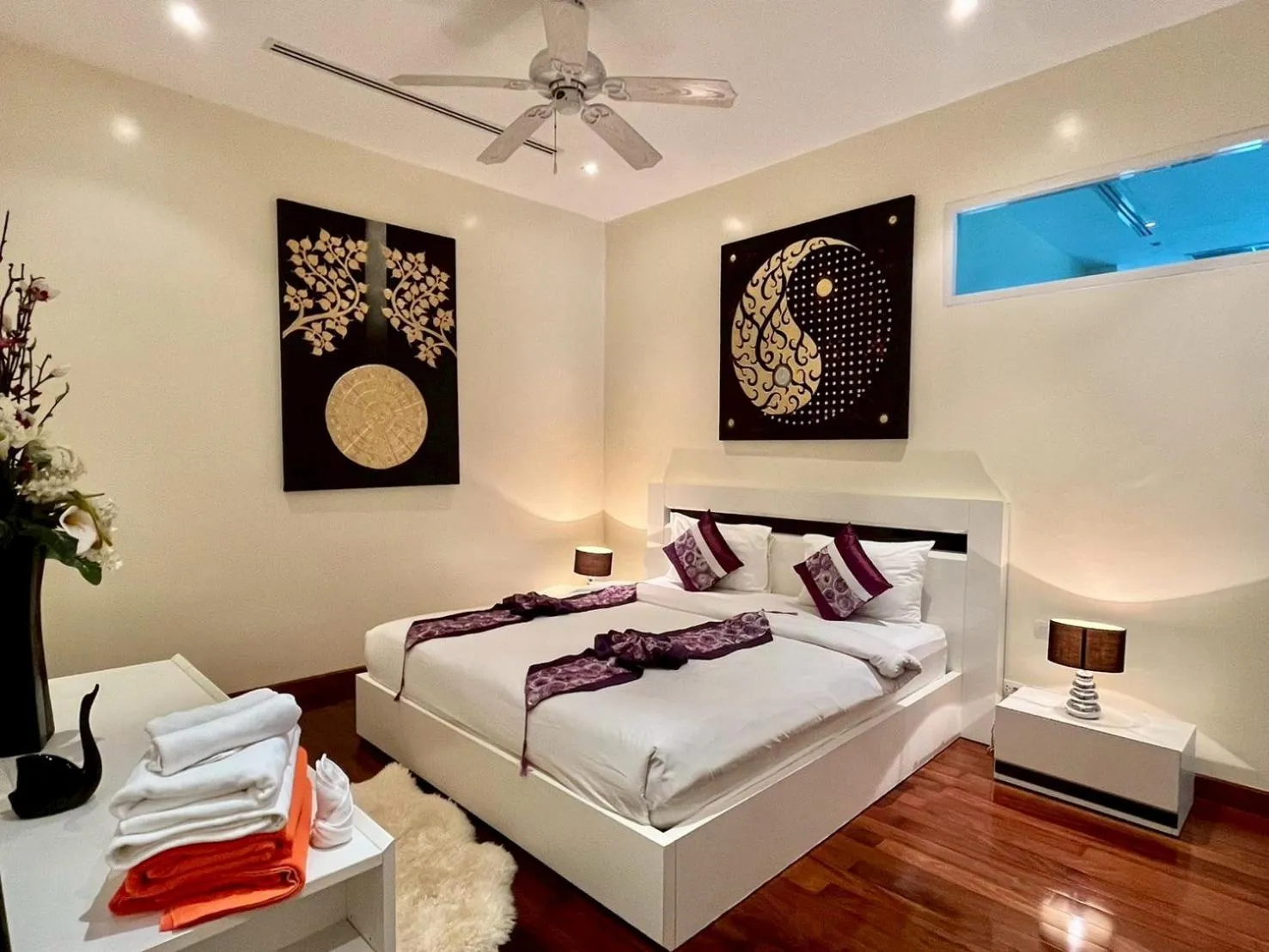 Bed in Grand Kamala Falls