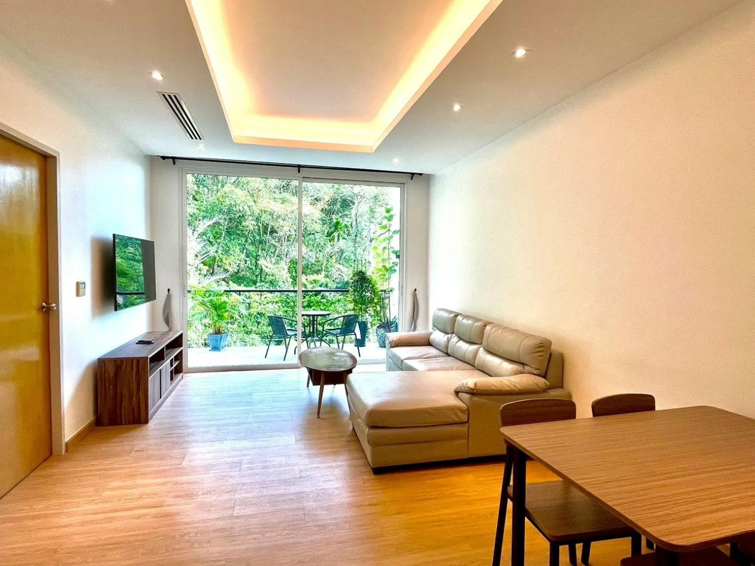 TV and multimedia in Grand Kamala Falls