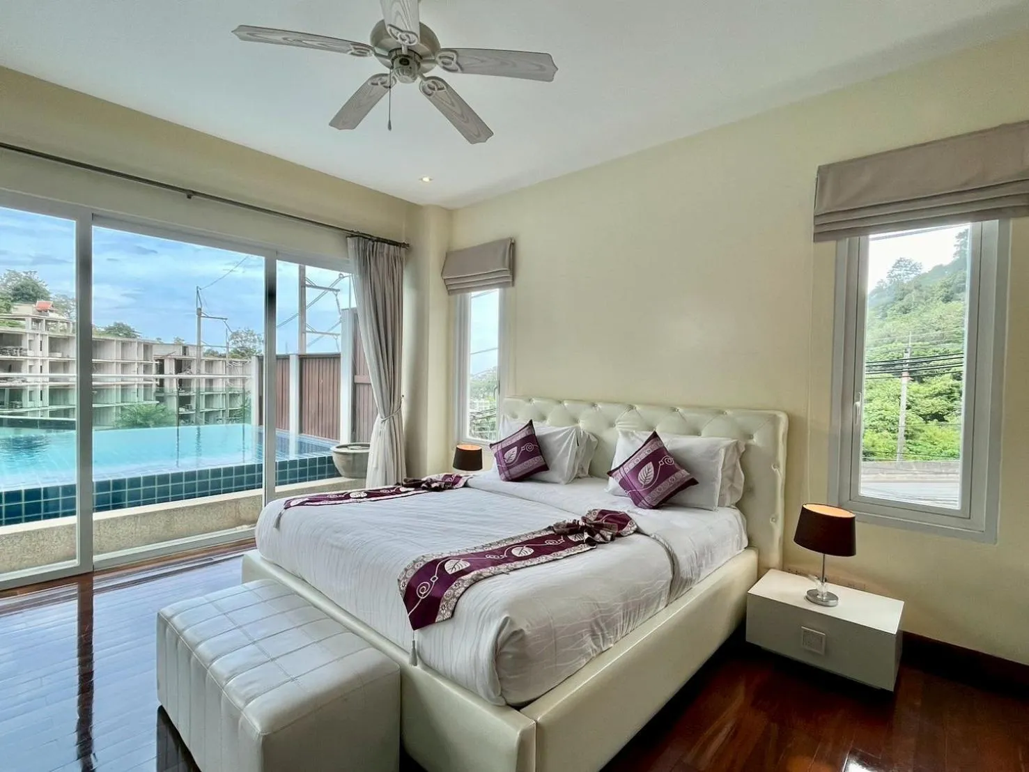 Bed in Grand Kamala Falls