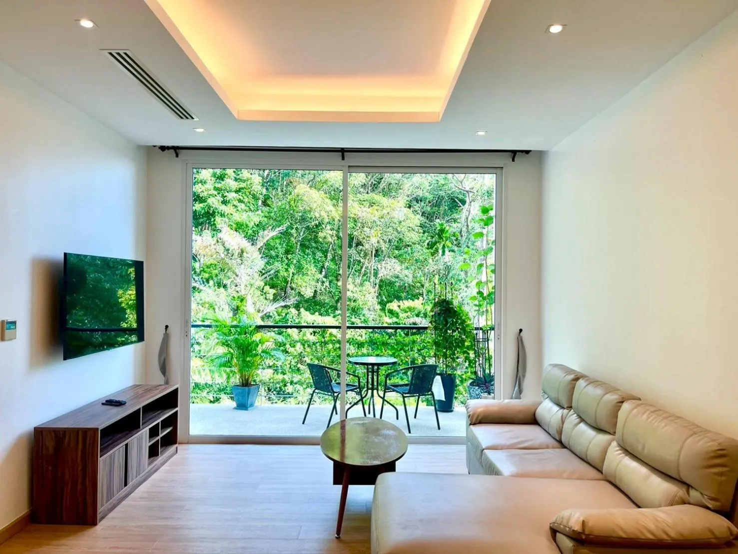 TV and multimedia in Grand Kamala Falls