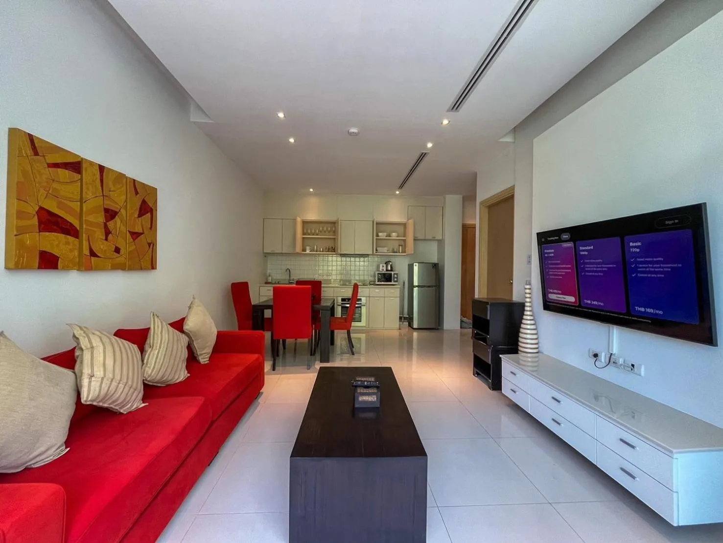 Communal lounge/ TV room in Grand Kamala Falls