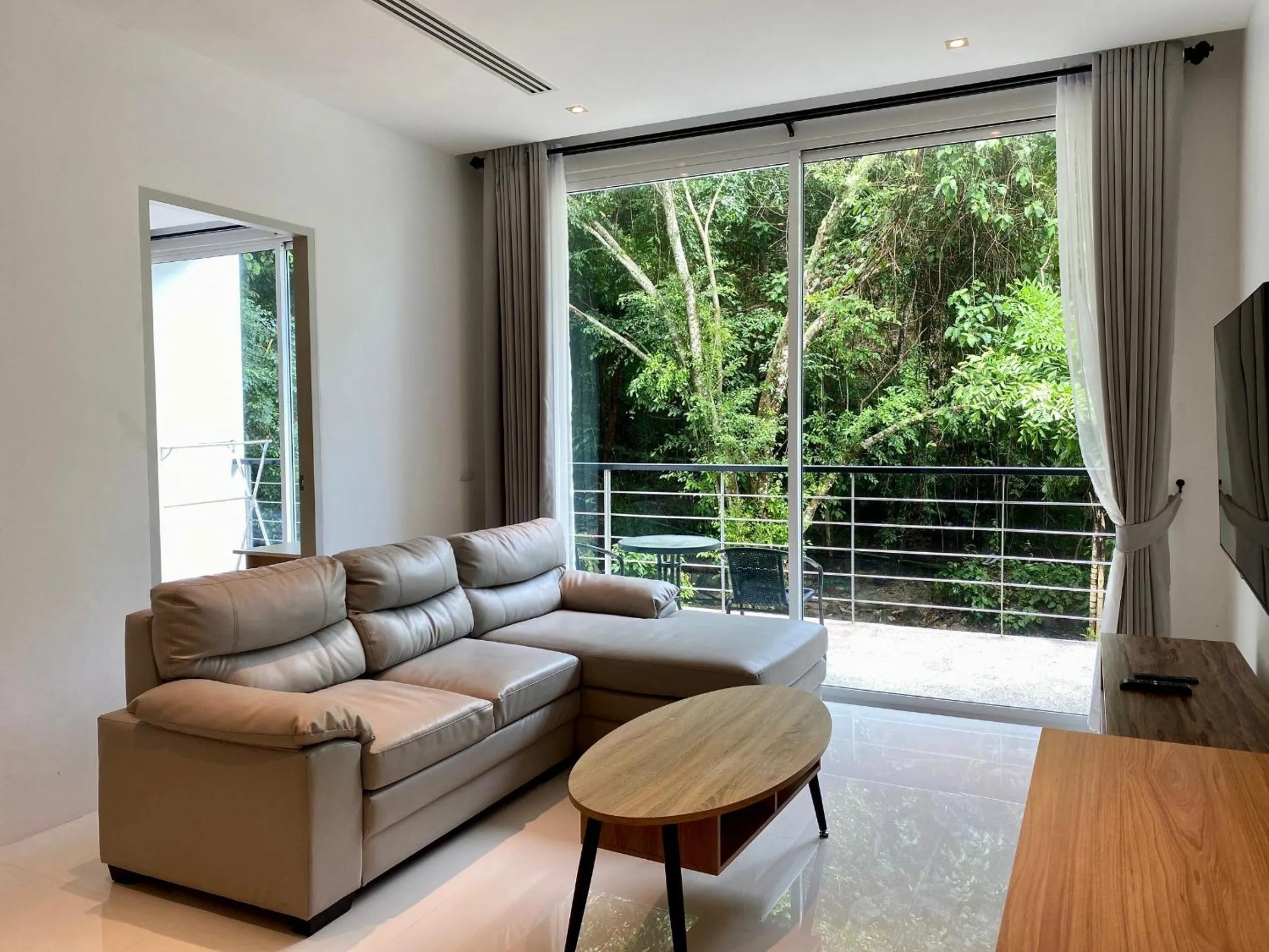 Living room in Grand Kamala Falls