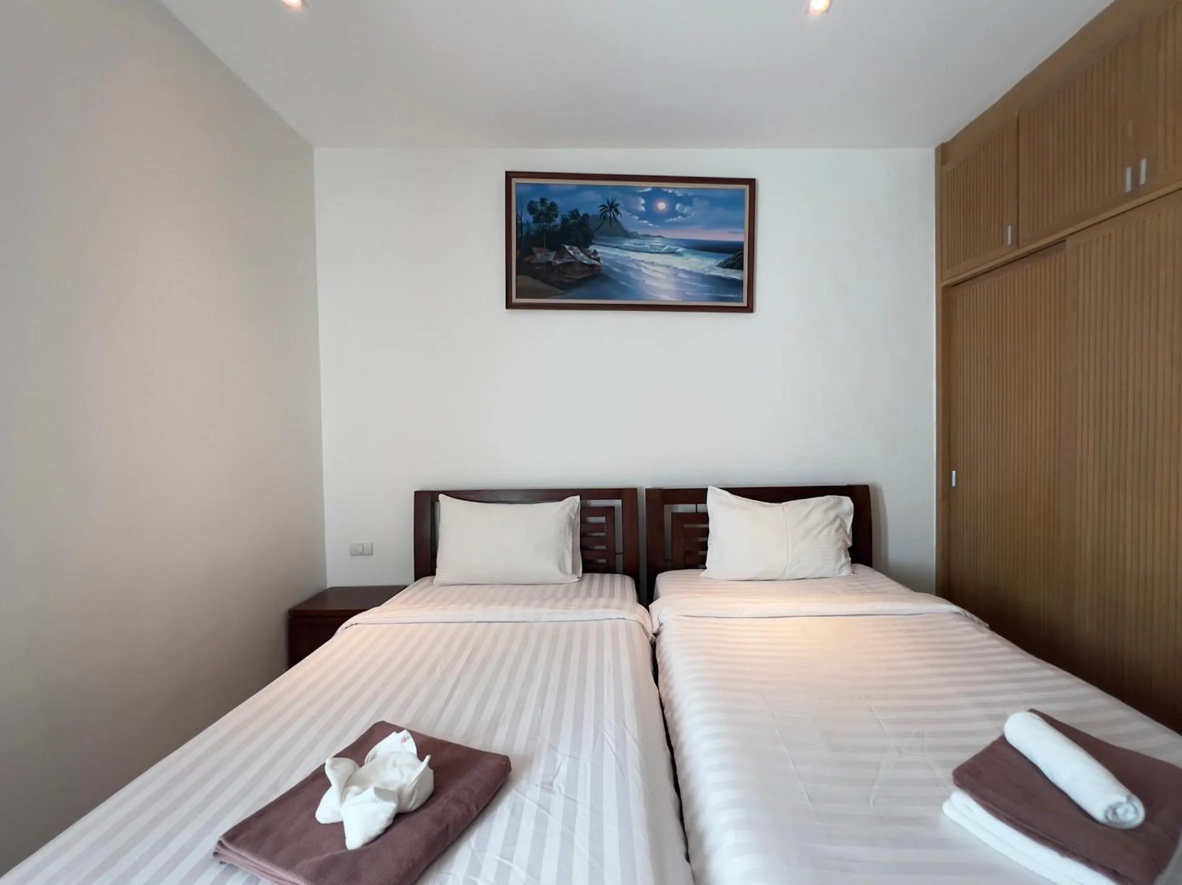 Bed in Grand Kamala Falls