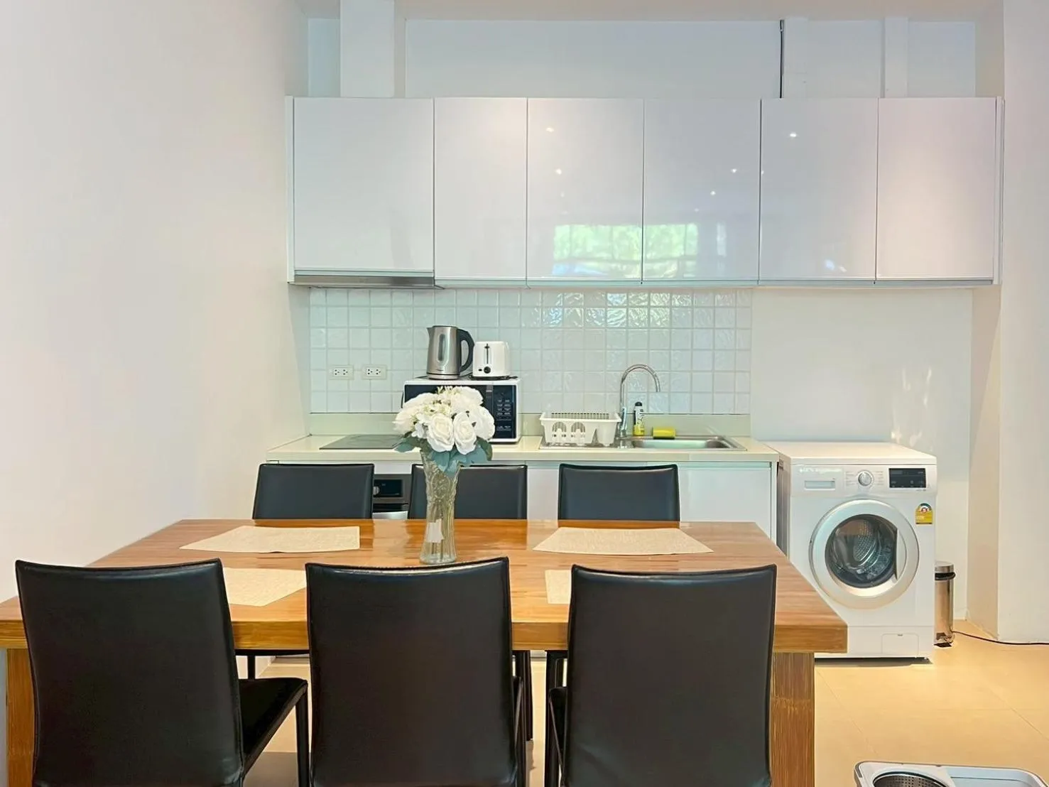 Kitchen or kitchenette in Grand Kamala Falls