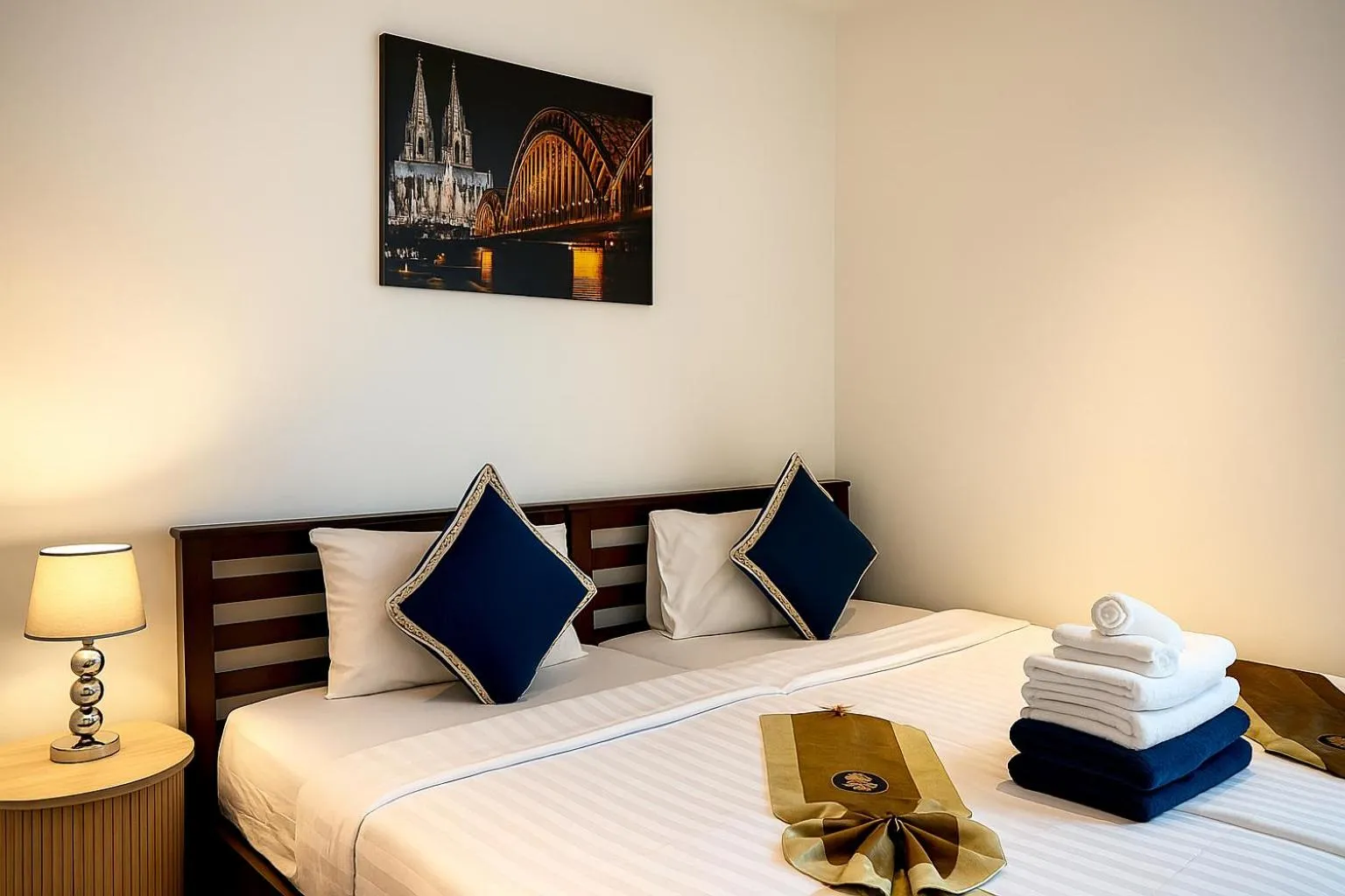 Bedroom, Bed in Grand Kamala Falls