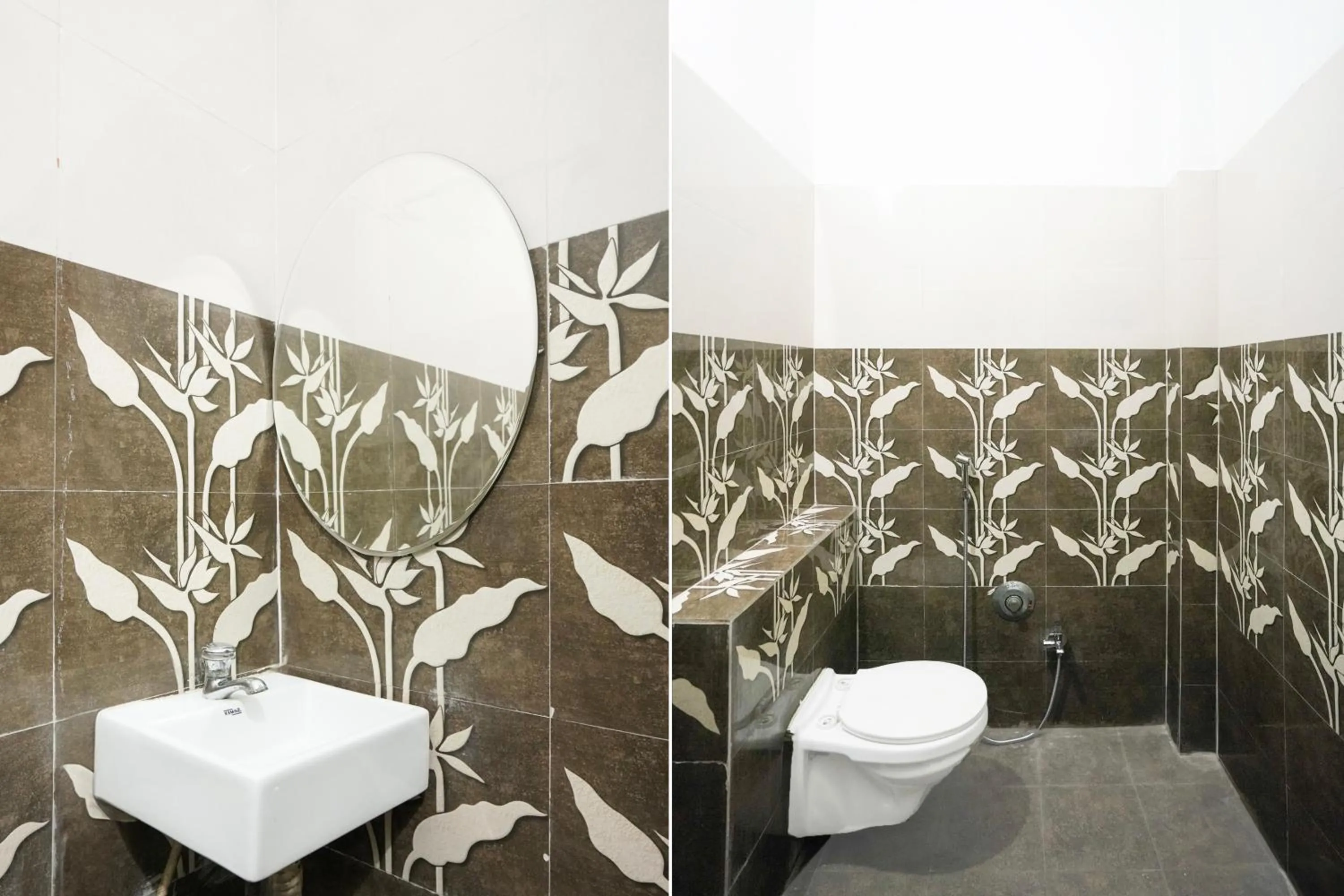 Bathroom in Hotel O Happy Hotel