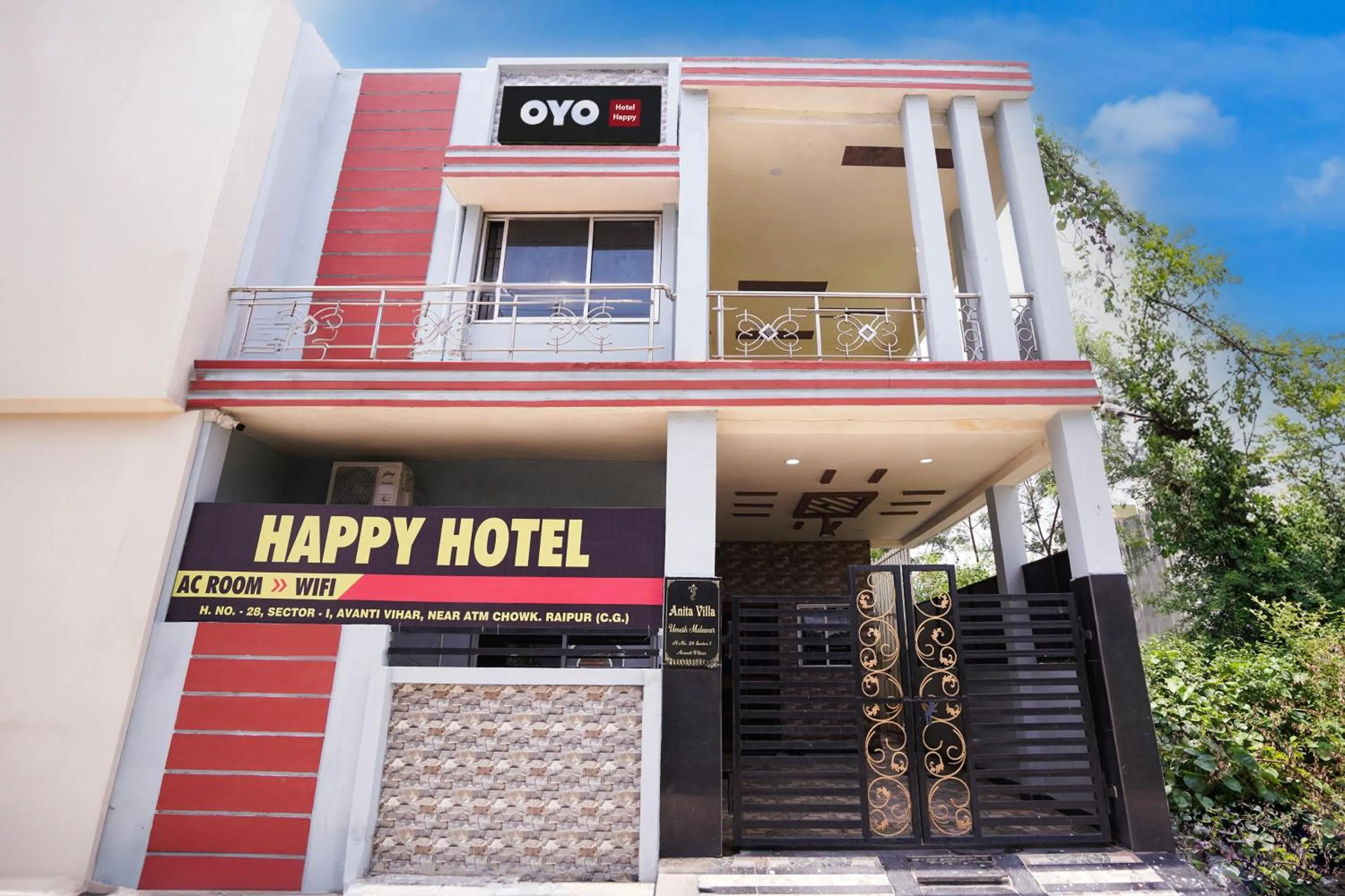 Facade/entrance in Hotel O Happy Hotel