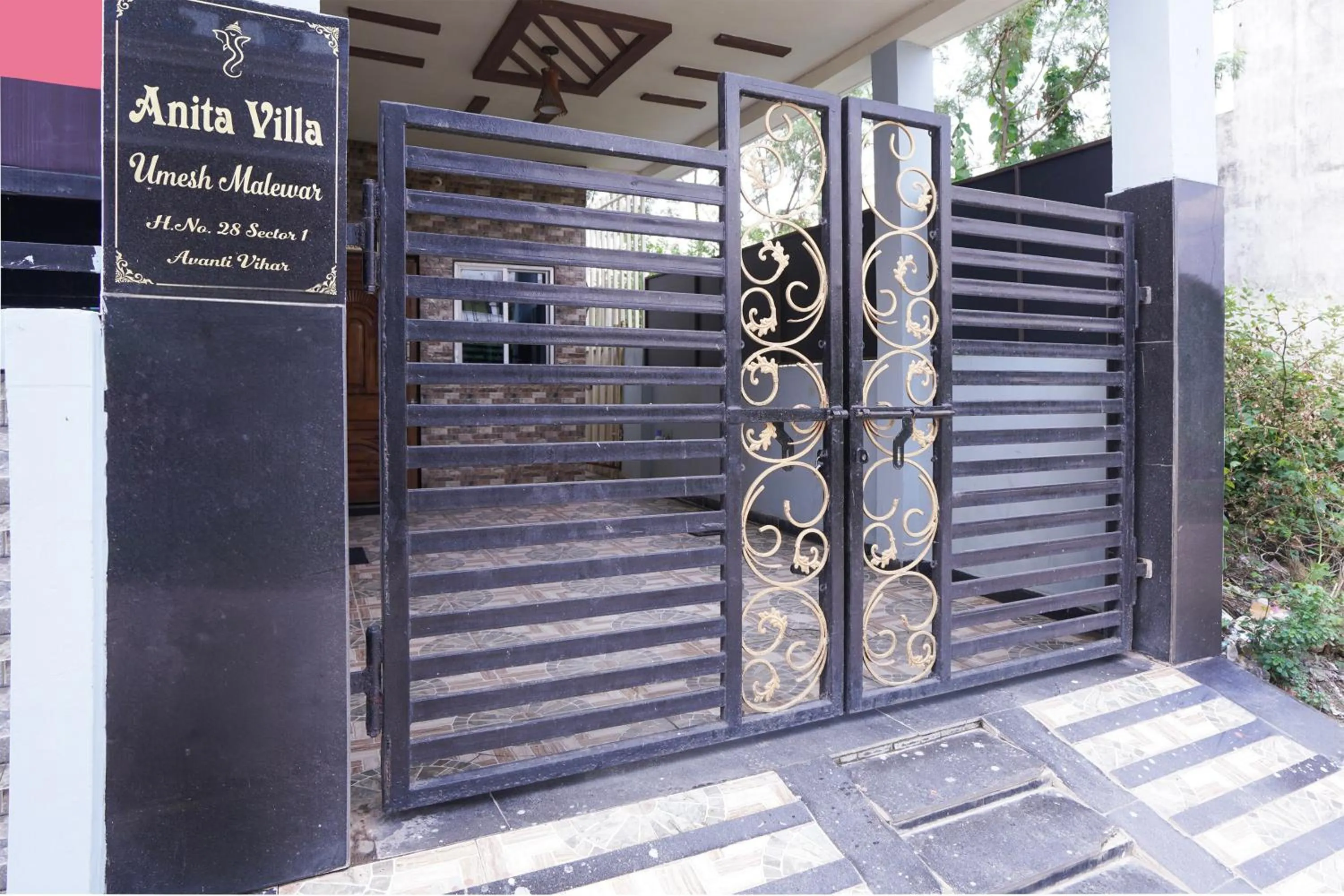 Facade/entrance in Hotel O Happy Hotel