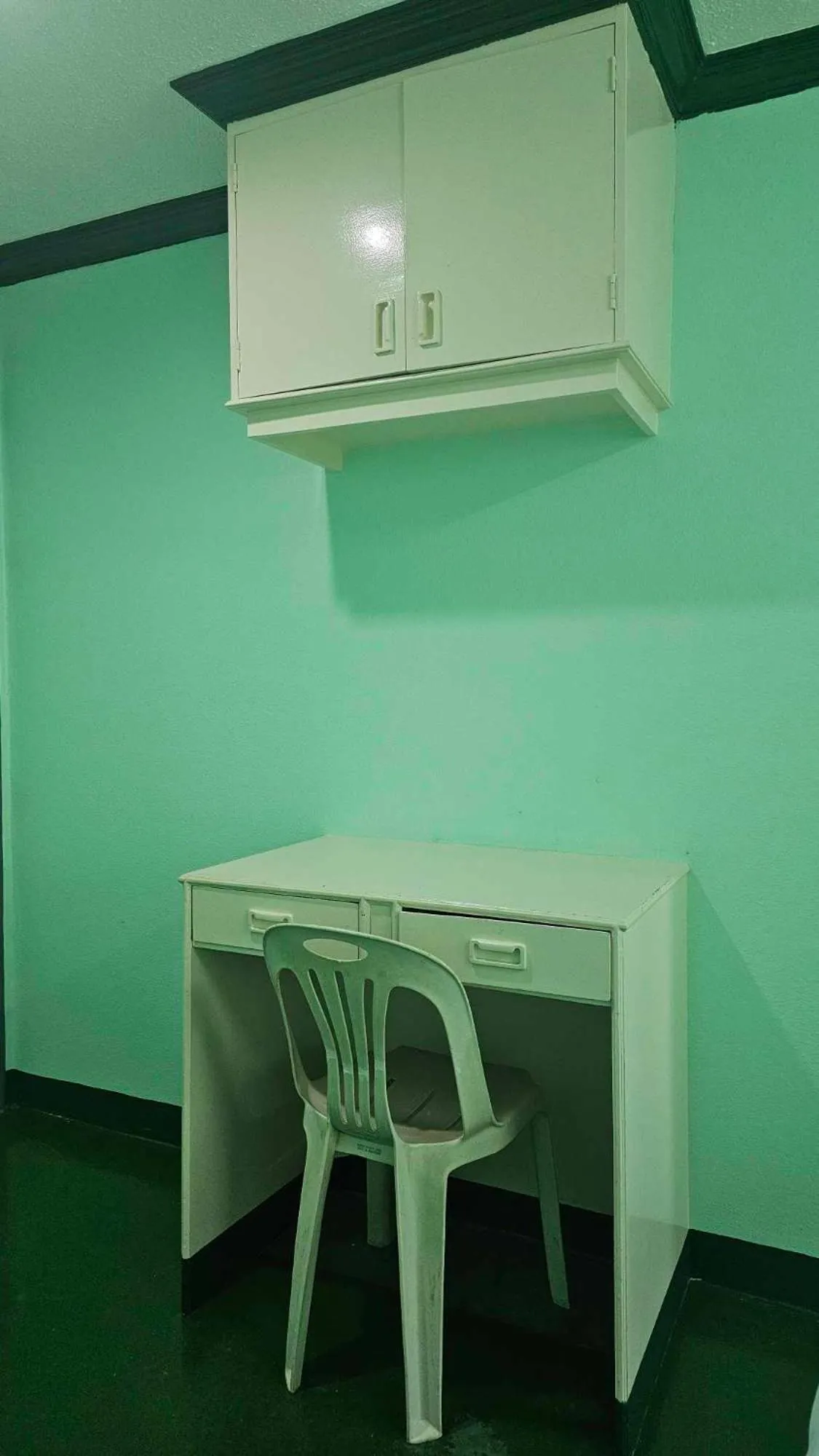 Business facilities in Green Mellow Court