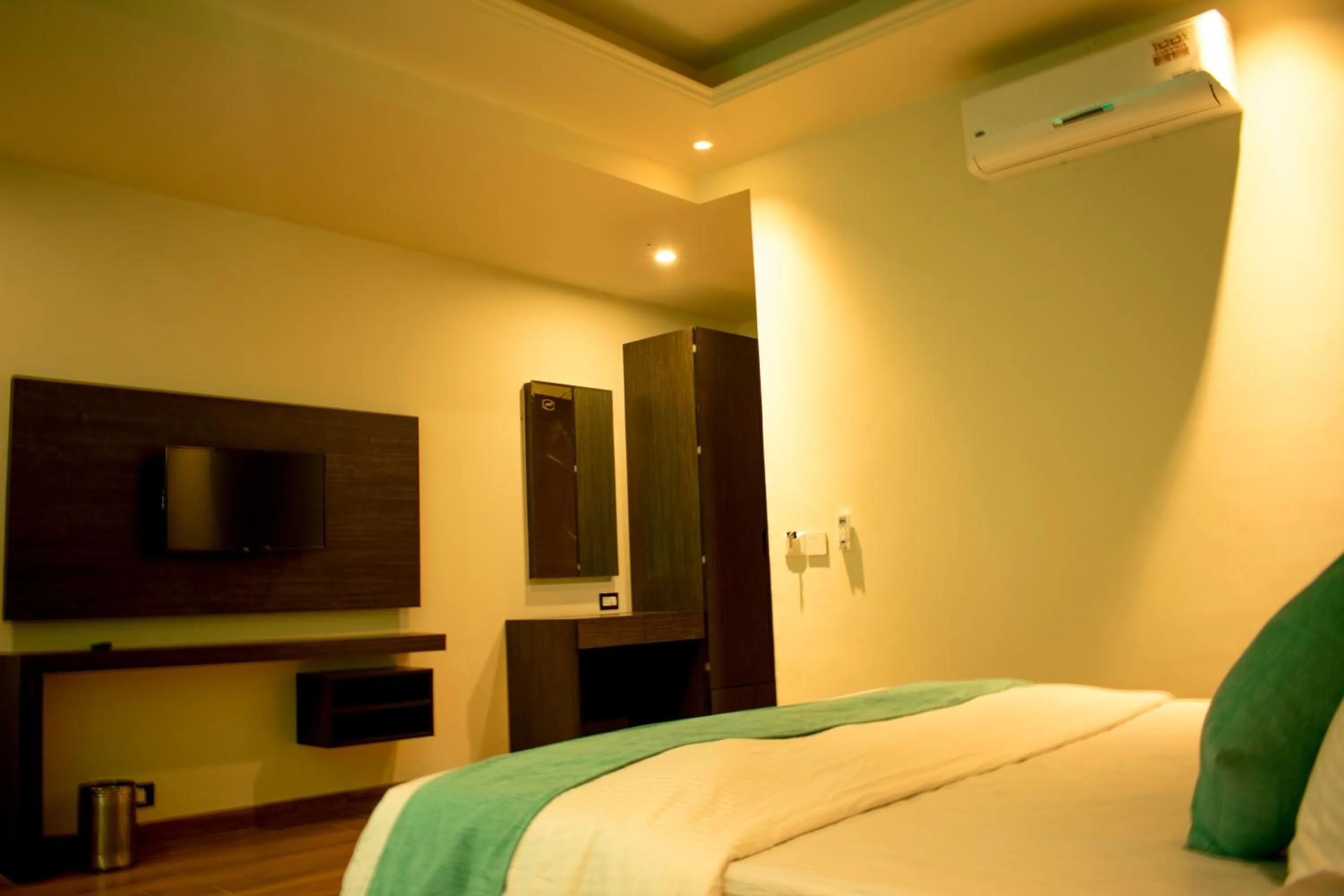 TV and multimedia, Bed in Hotel Chancellor