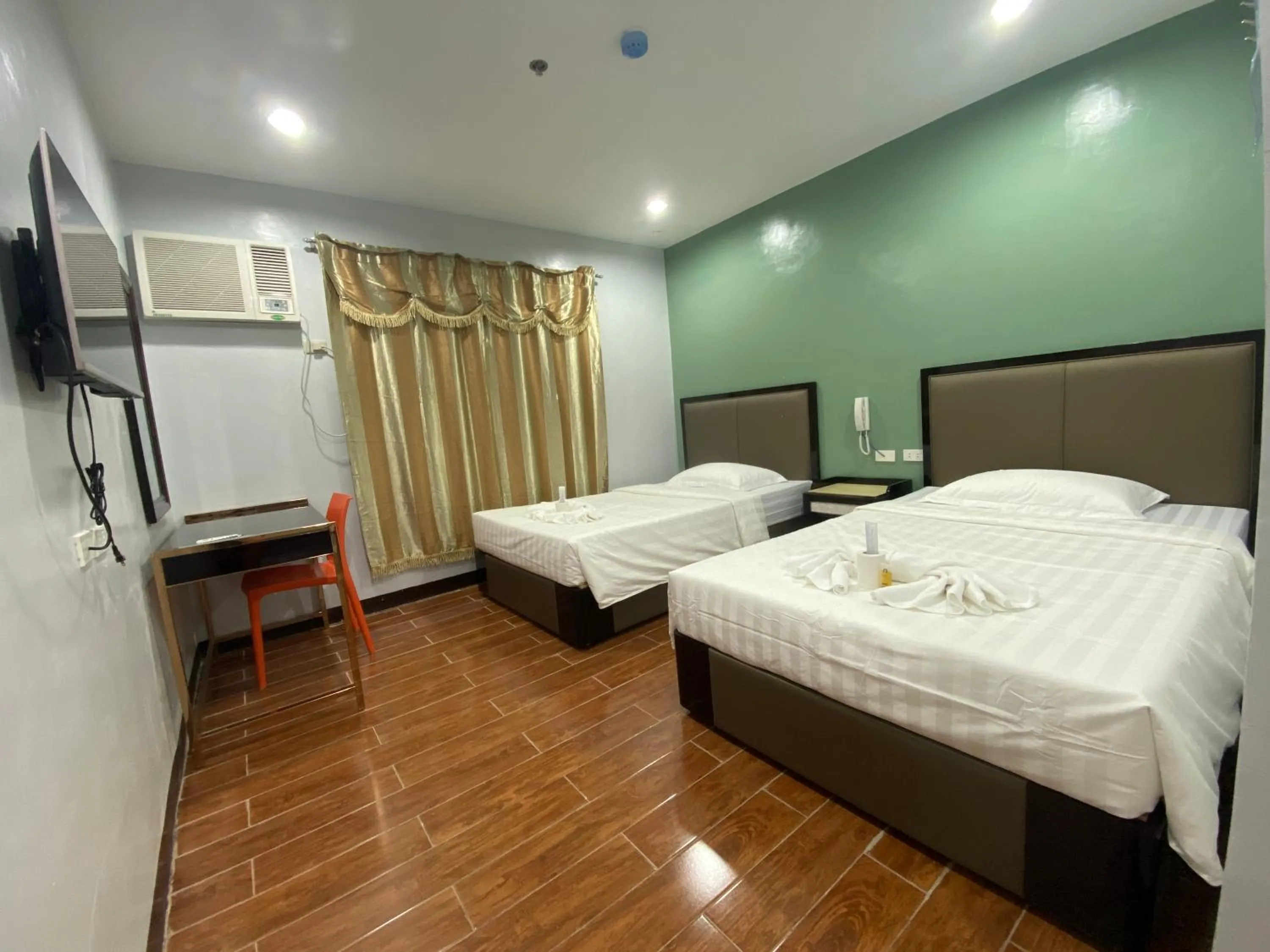 Bedroom, Bed in Asia Jem Hotel - BAYAWAN