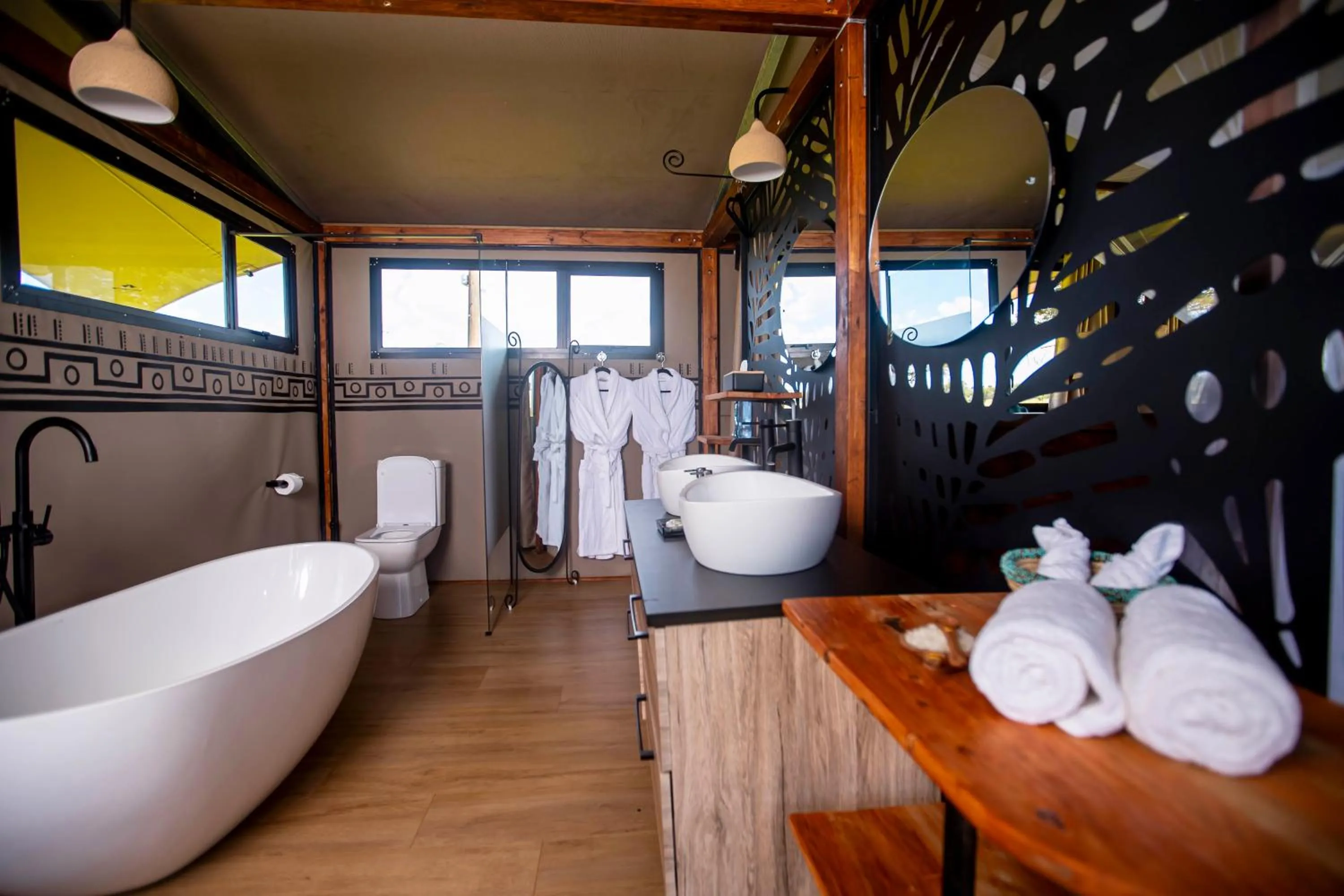 Bathroom in Escarpment Serengeti Luxury Camp
