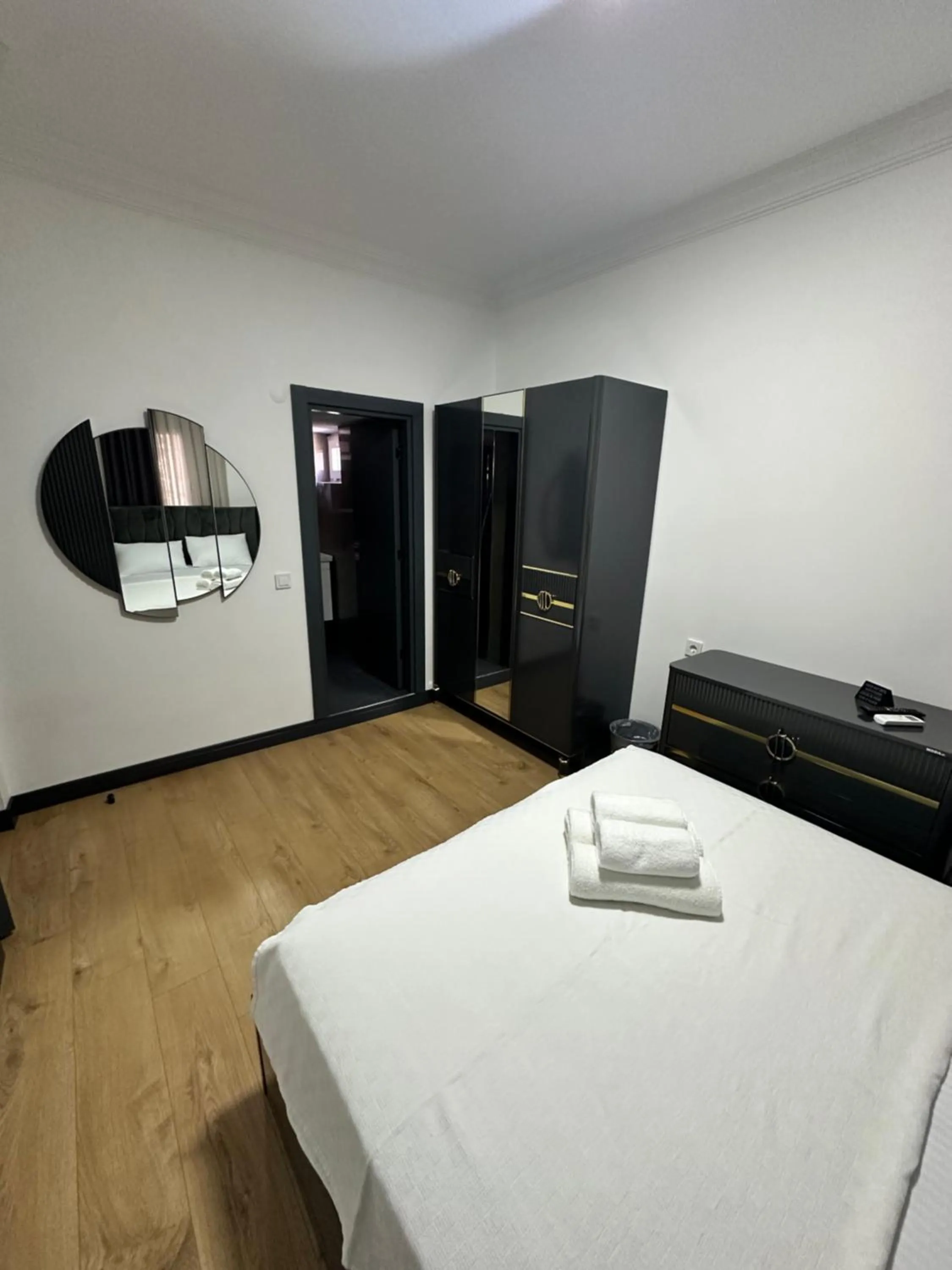 Photo of the whole room, Bed in Davidson Boutique Hotel