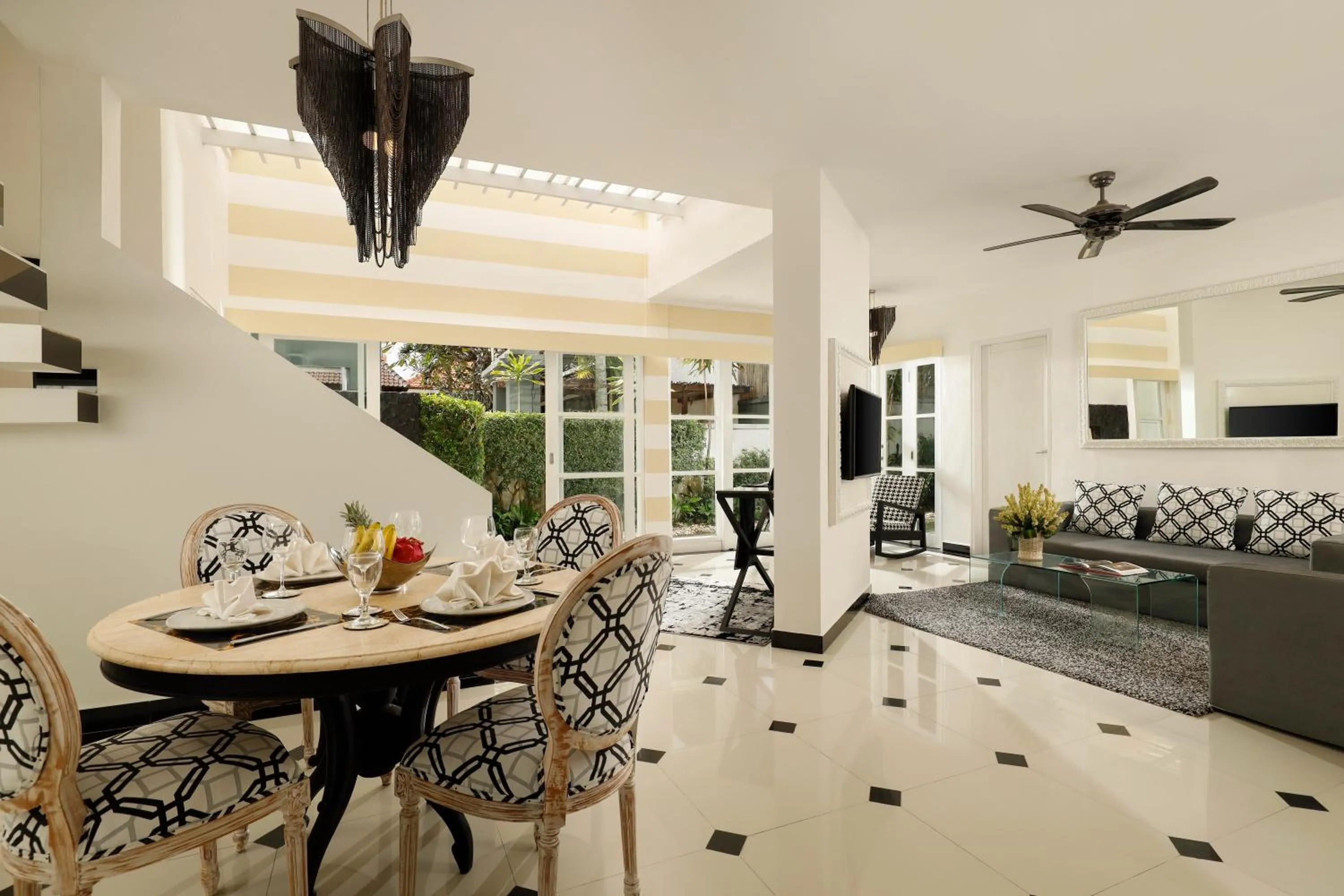 Living room in Shanti Estate Seminyak by Nakula