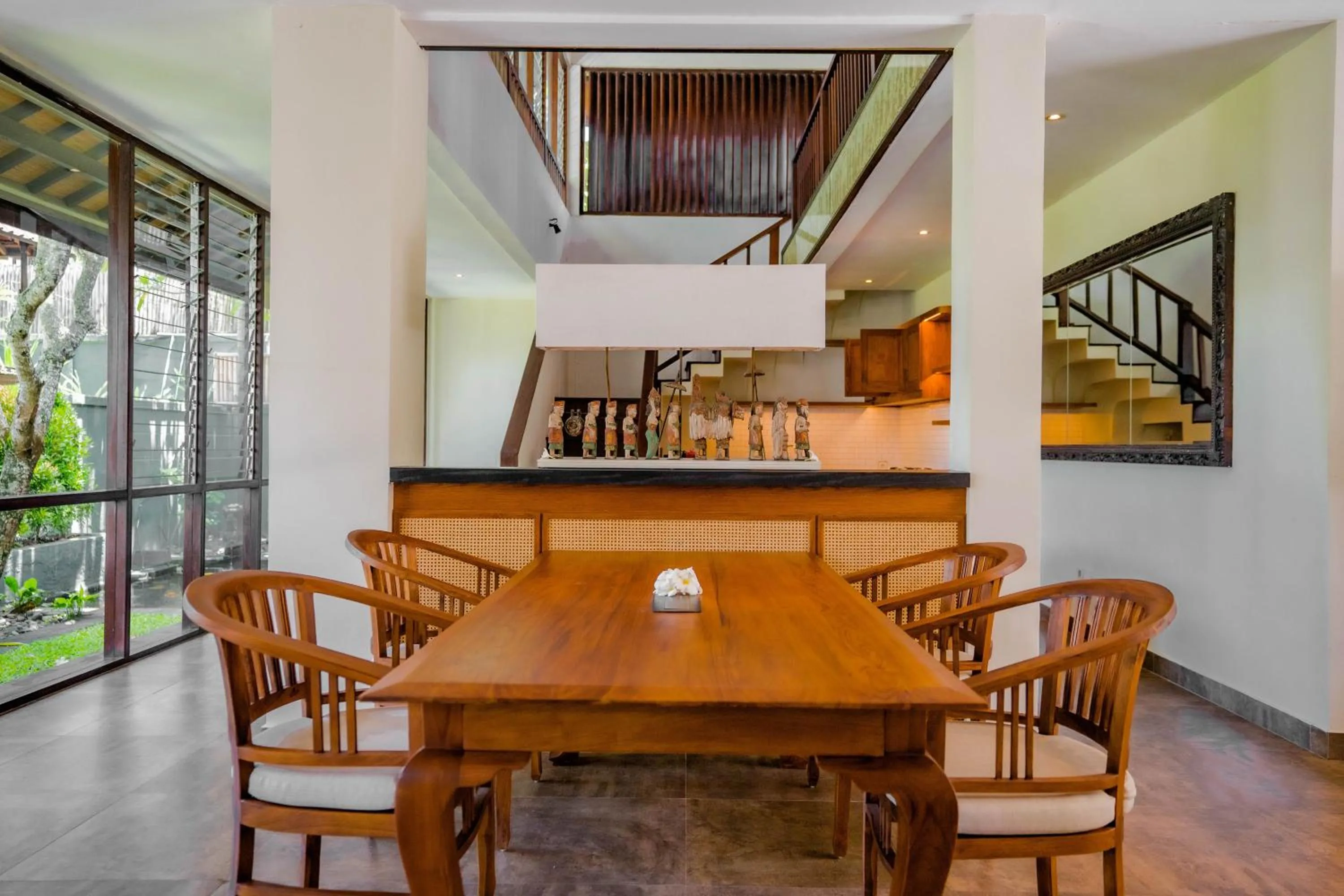 Shanti Estate Seminyak by Nakula