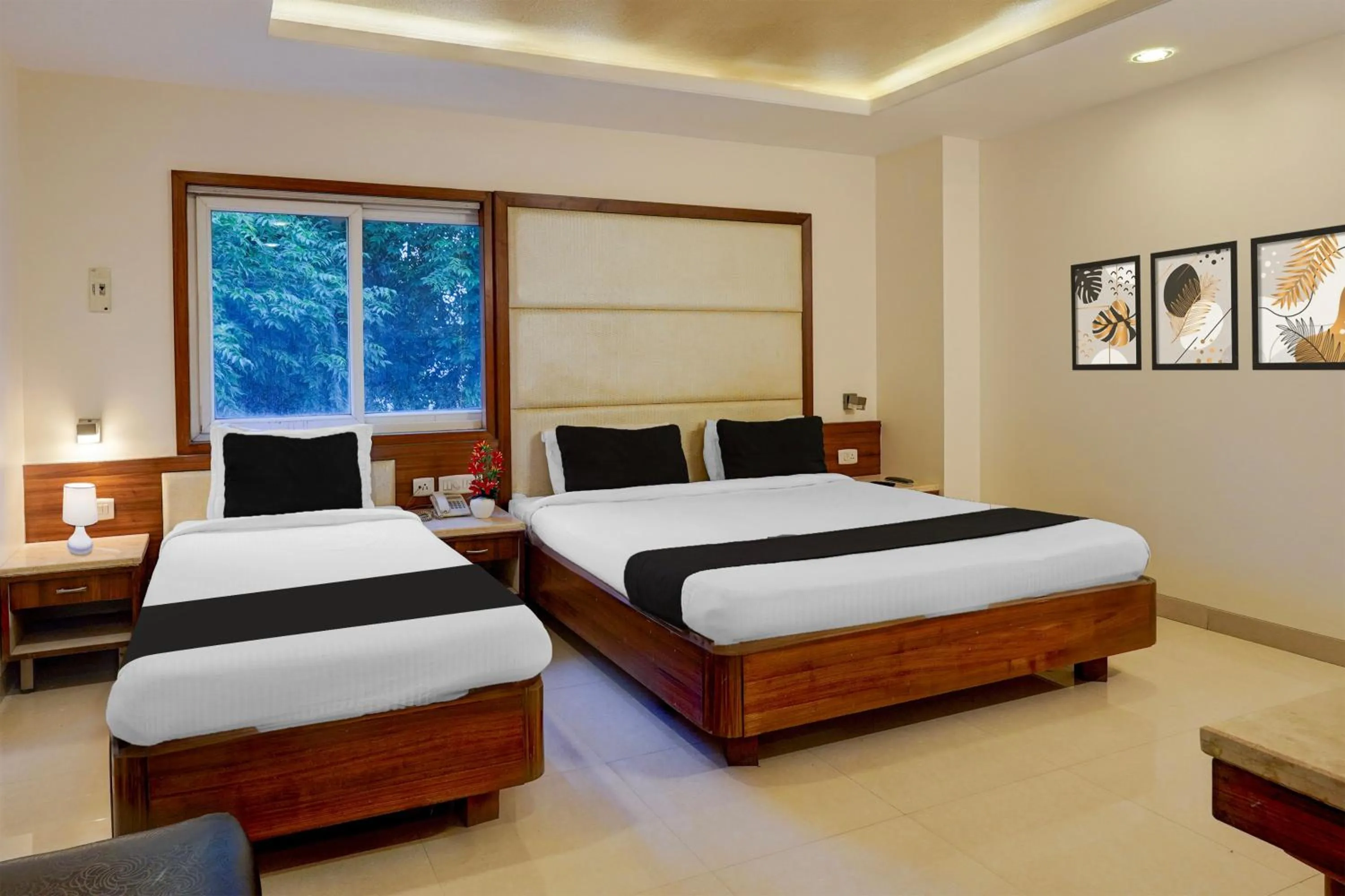 Bedroom, Bed in Super Townhouse Arcot Road Near Kauvery hospital
