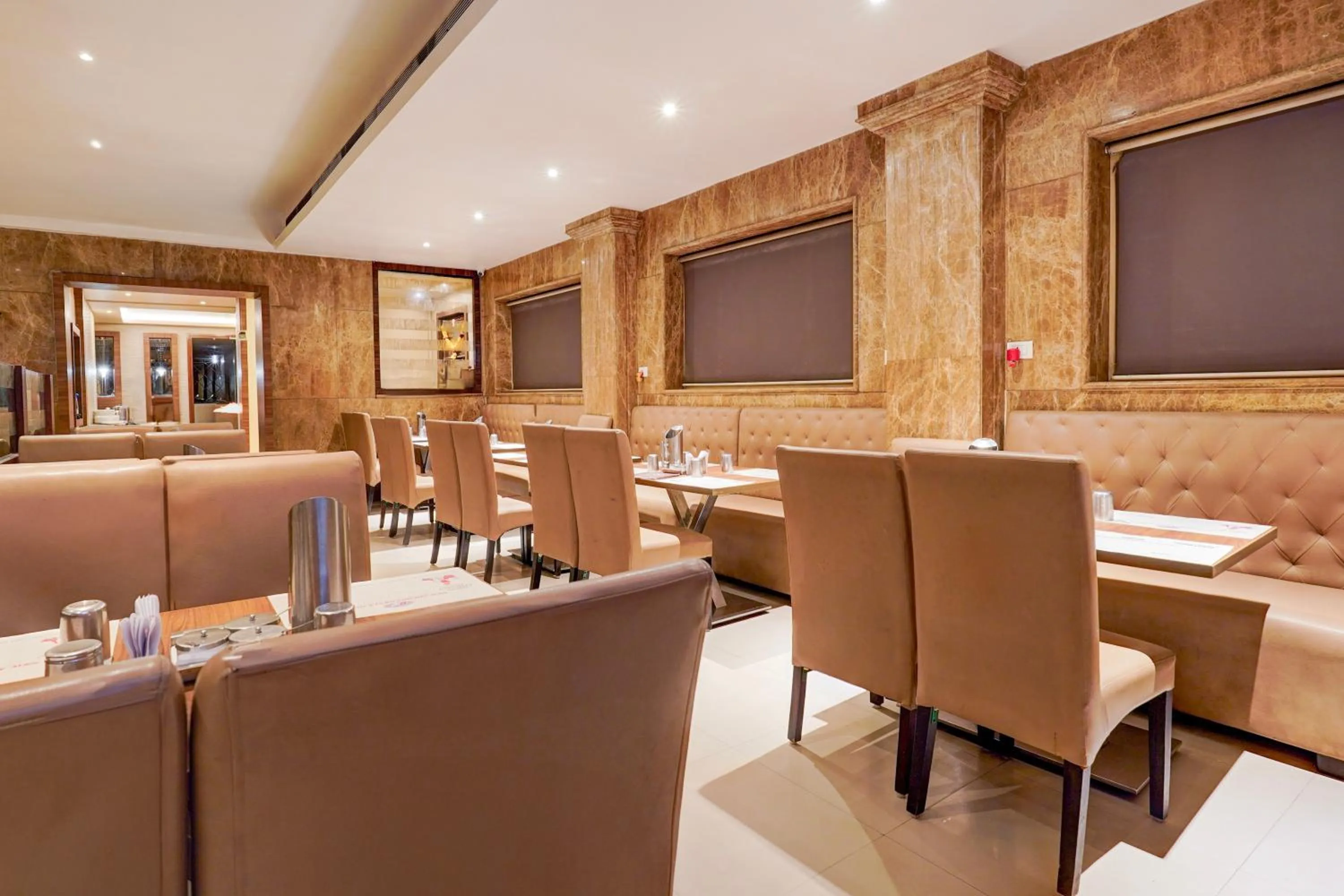 Restaurant/places to eat in Super Townhouse Arcot Road Near Kauvery hospital