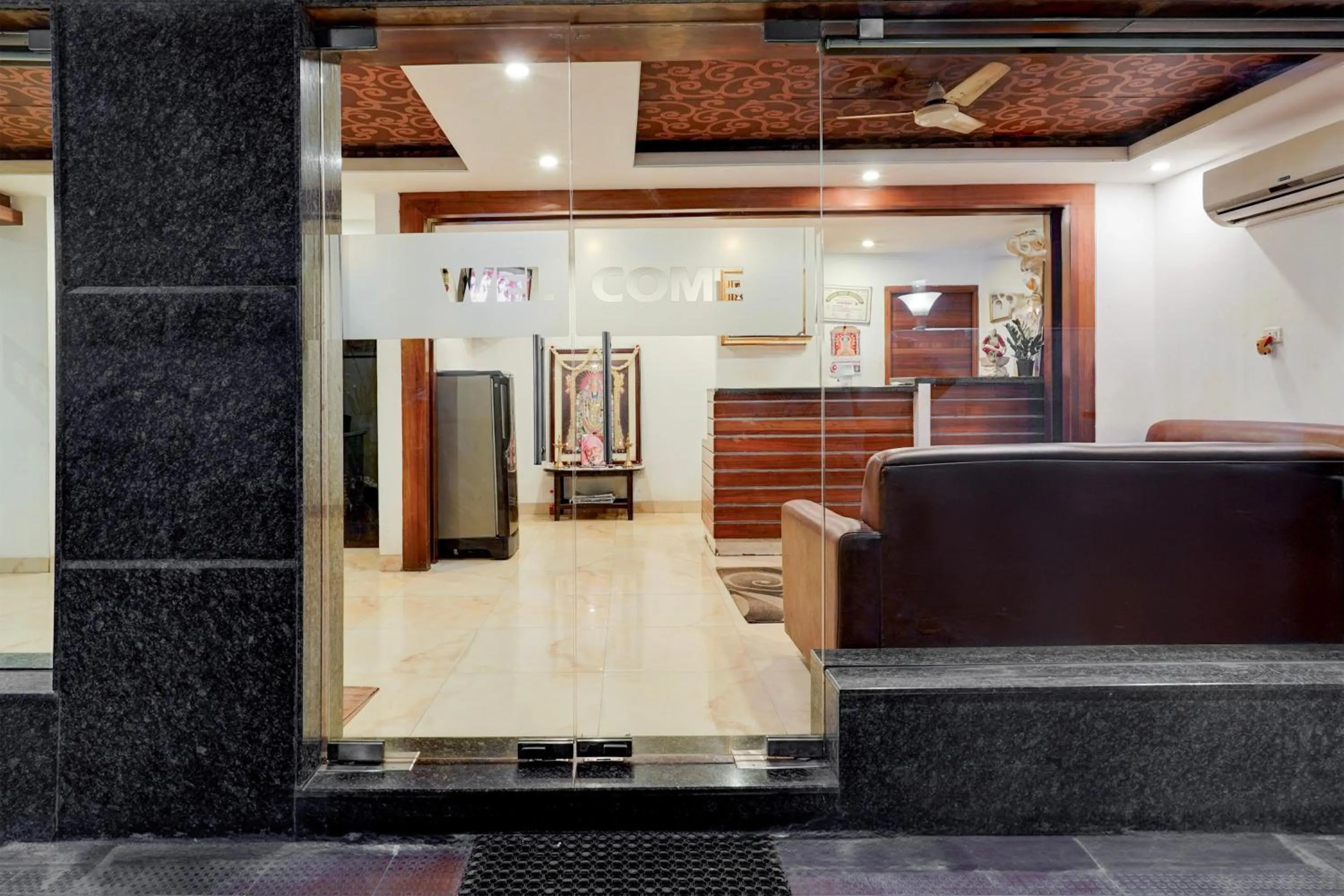 Facade/entrance in Super Townhouse Arcot Road Near Kauvery hospital