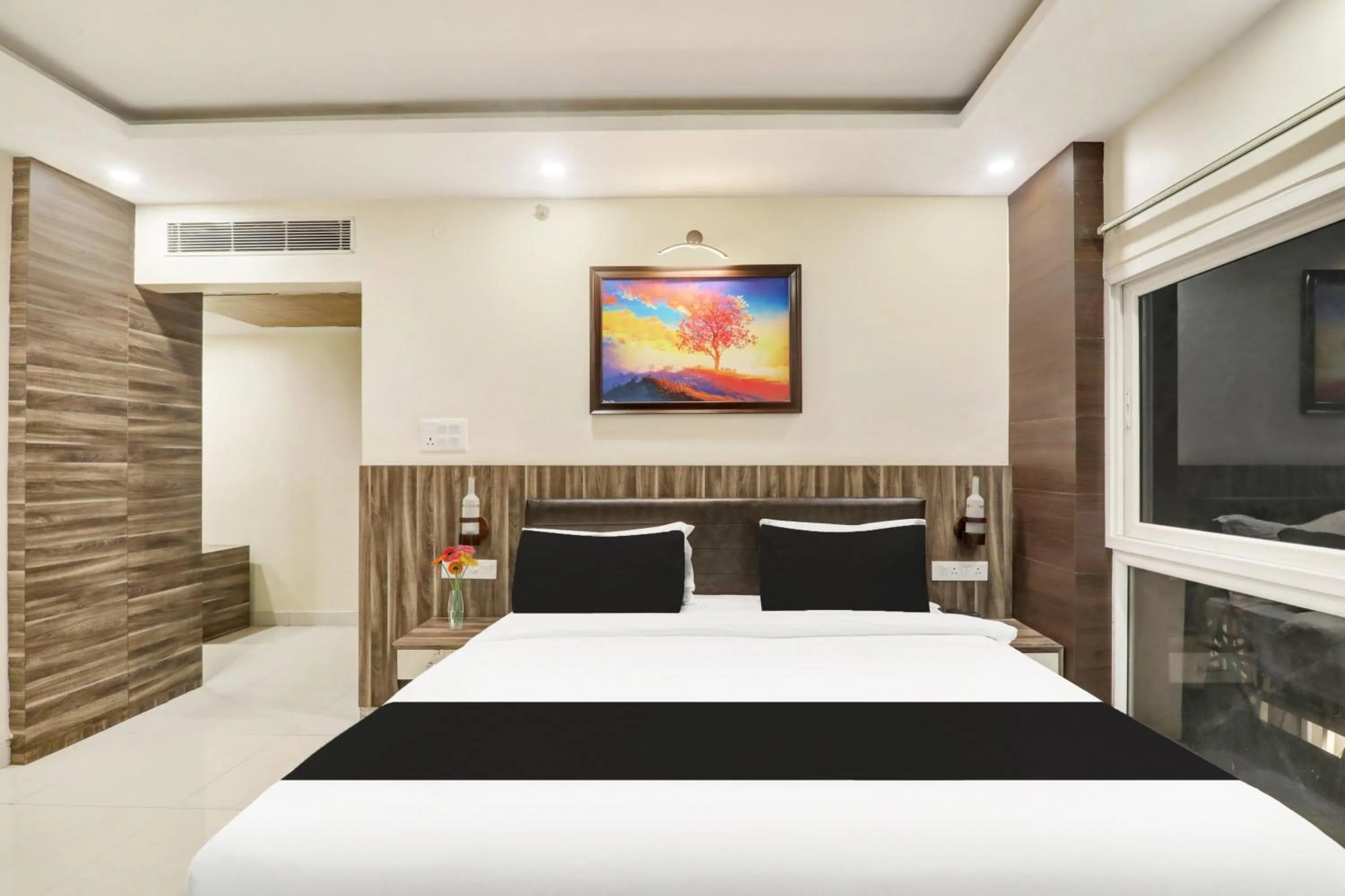 Bedroom, Bed in Super Townhouse Kankarbagh Formerly Kunwar Alcajars