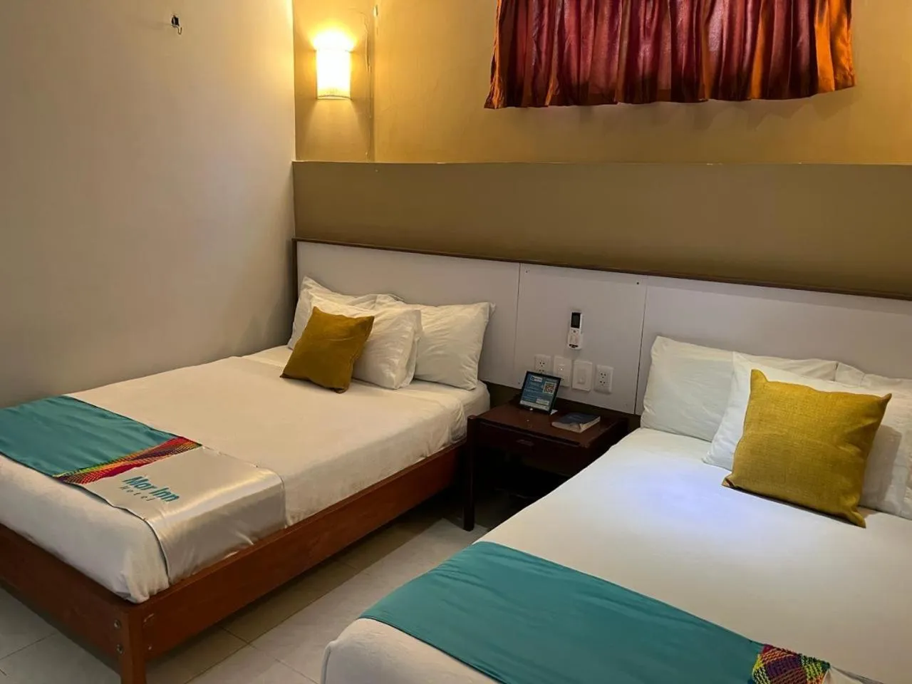 Bed in Mar Inn Hotel