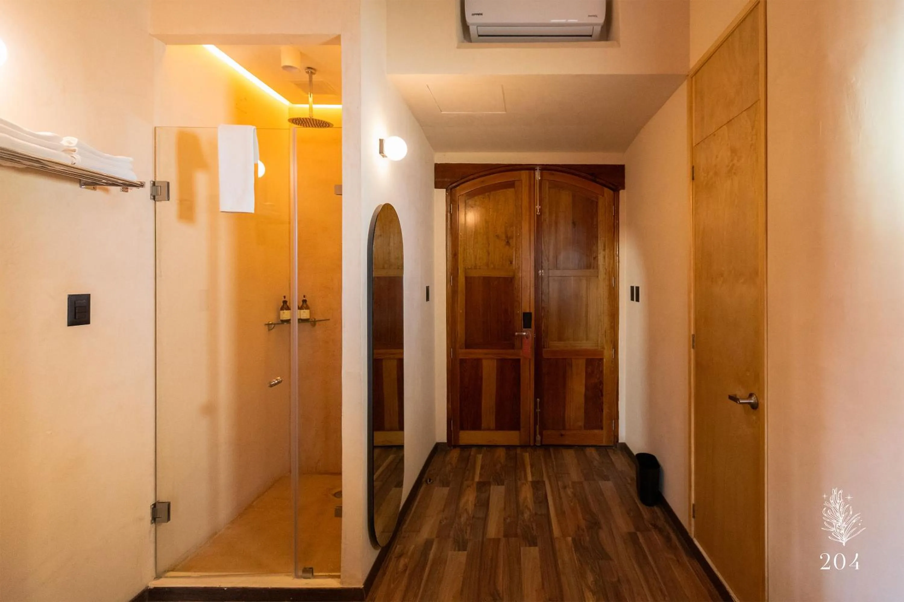 Shower in Sauvé Casa Boutique