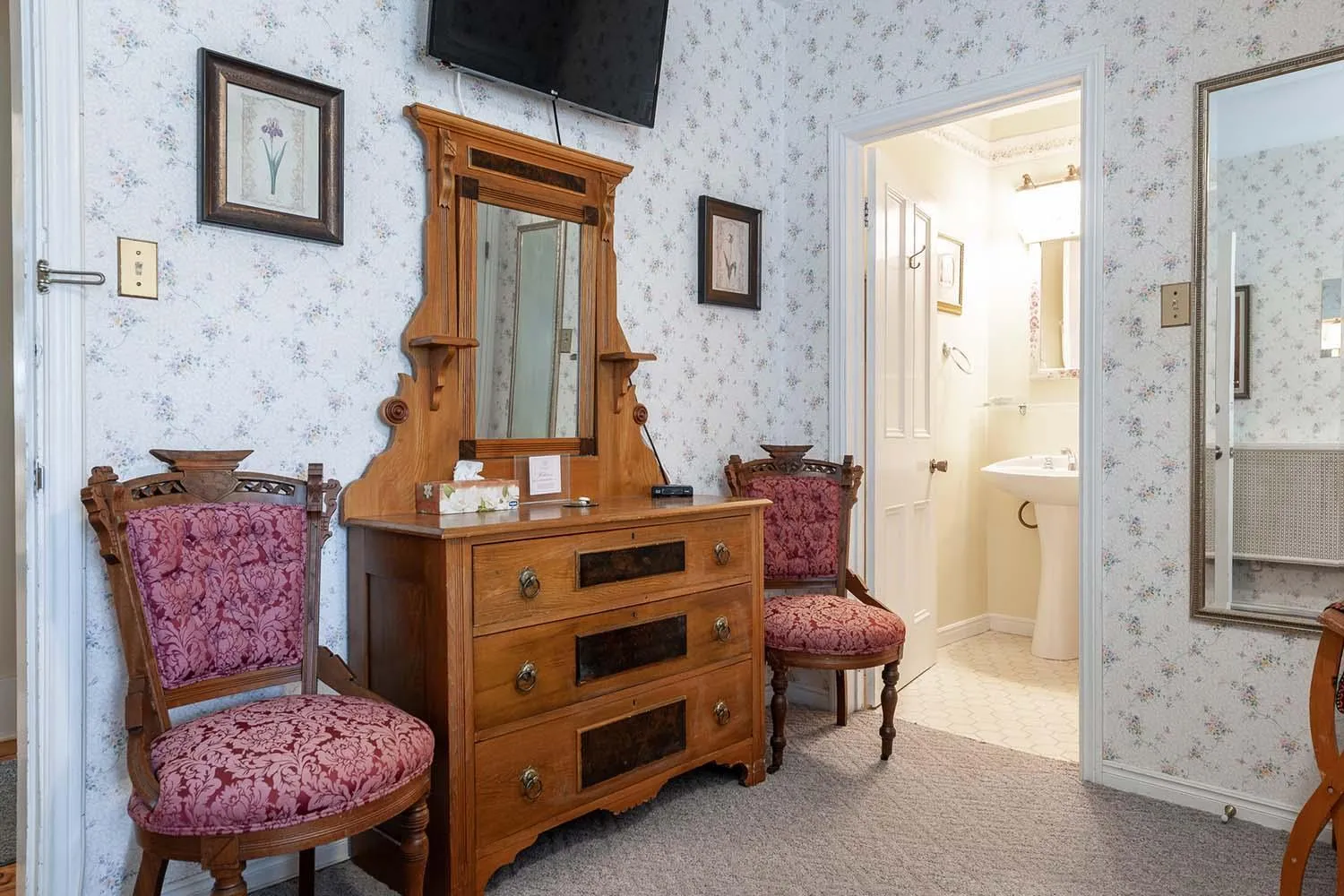 Bathroom in Stone Maiden Inn