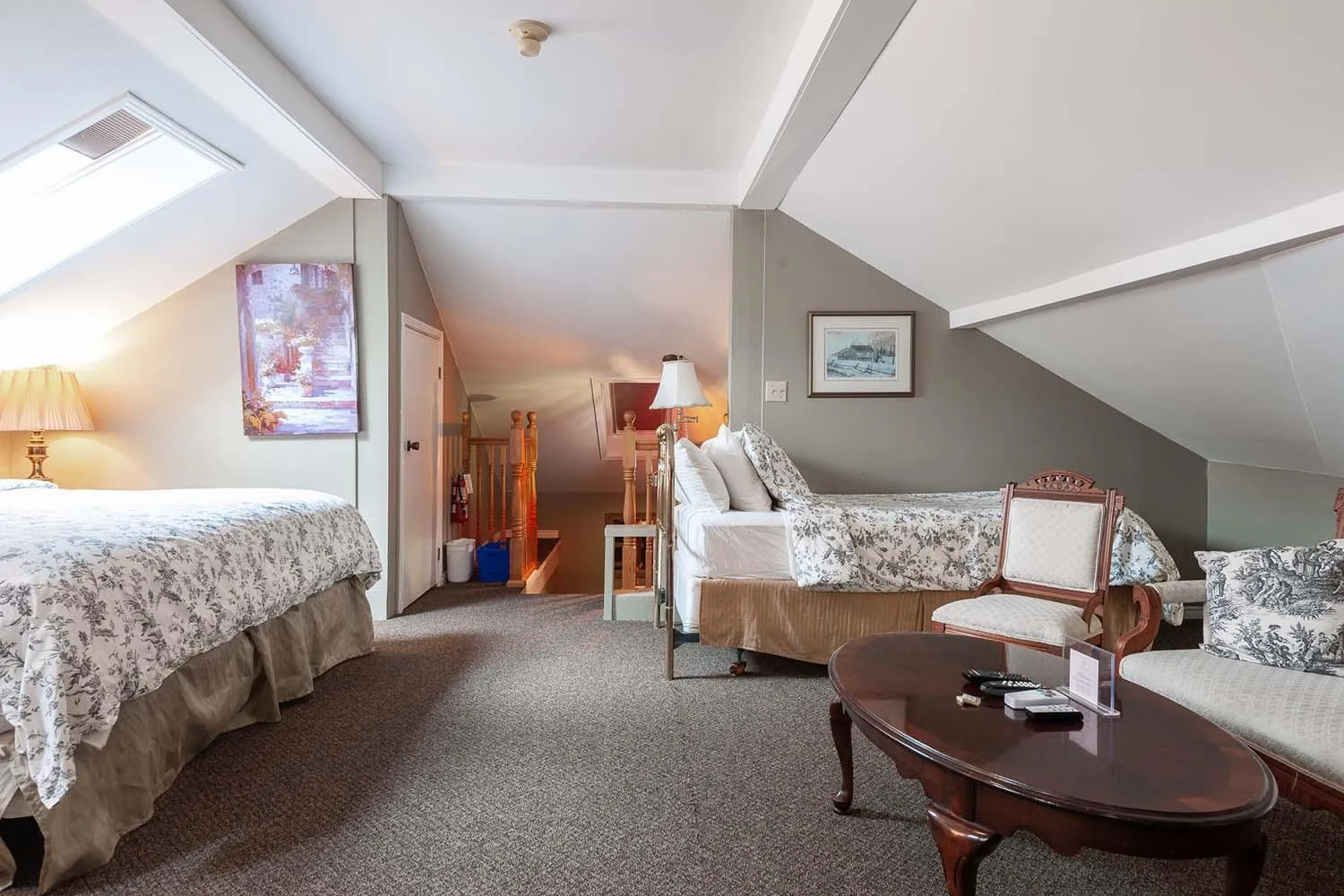 Bed in Stone Maiden Inn