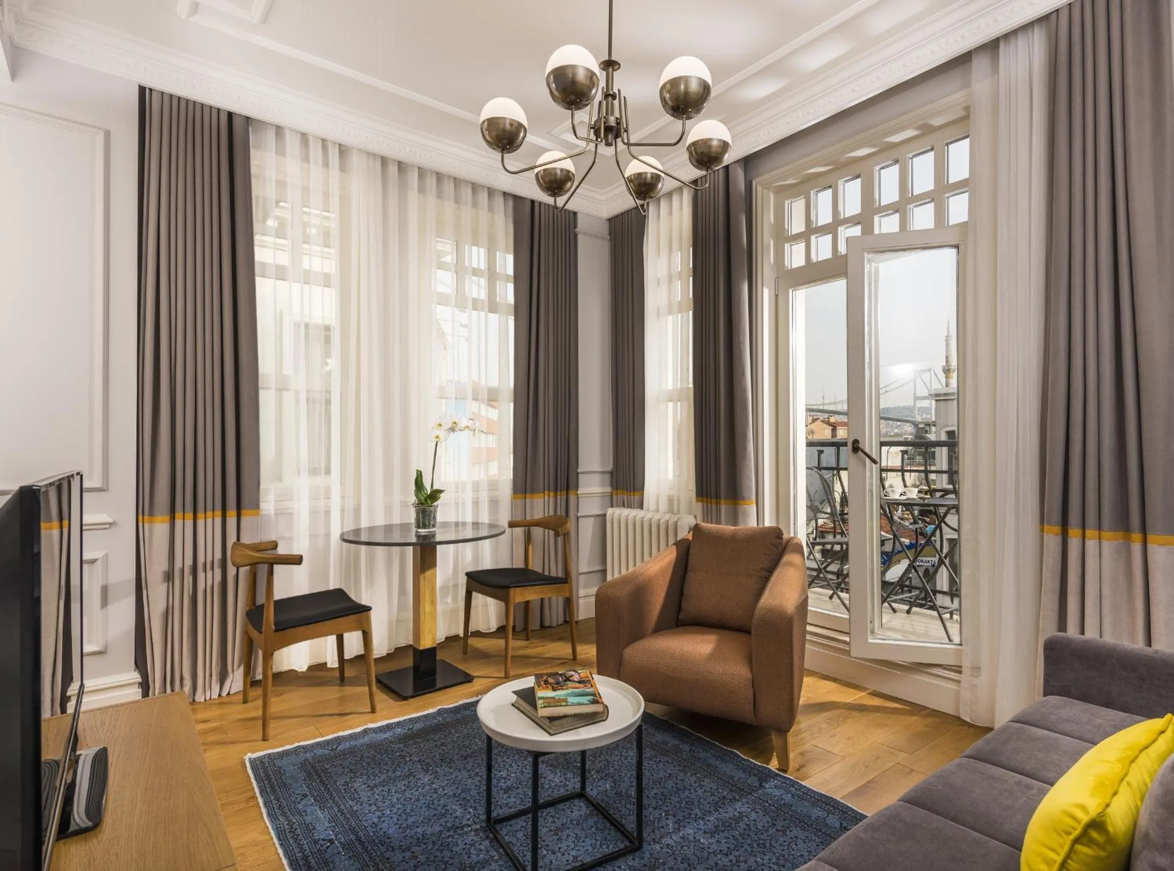 Living room in Nevv Bosphorus Hotel & Suites