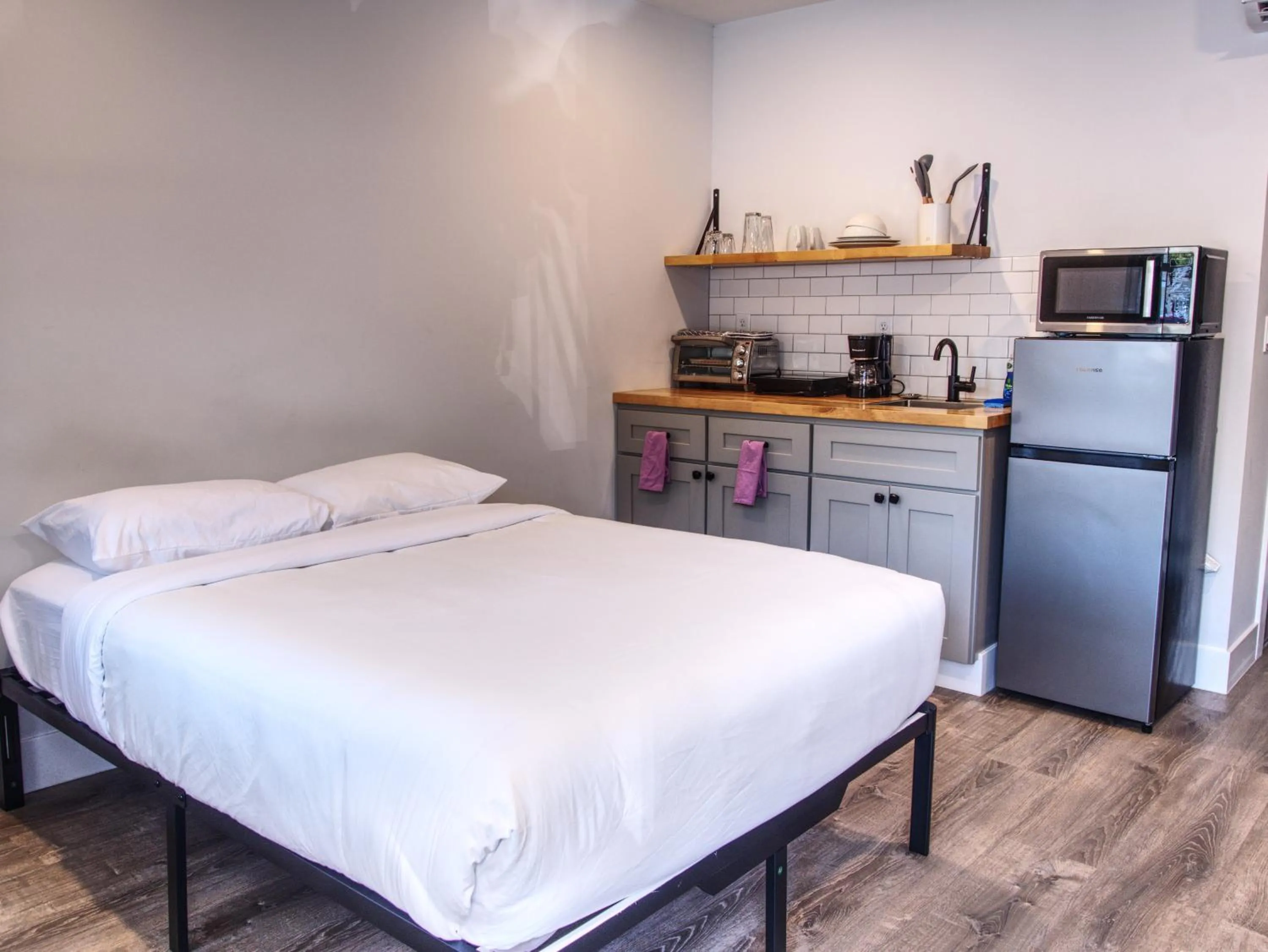 Bed in Vermont Suites