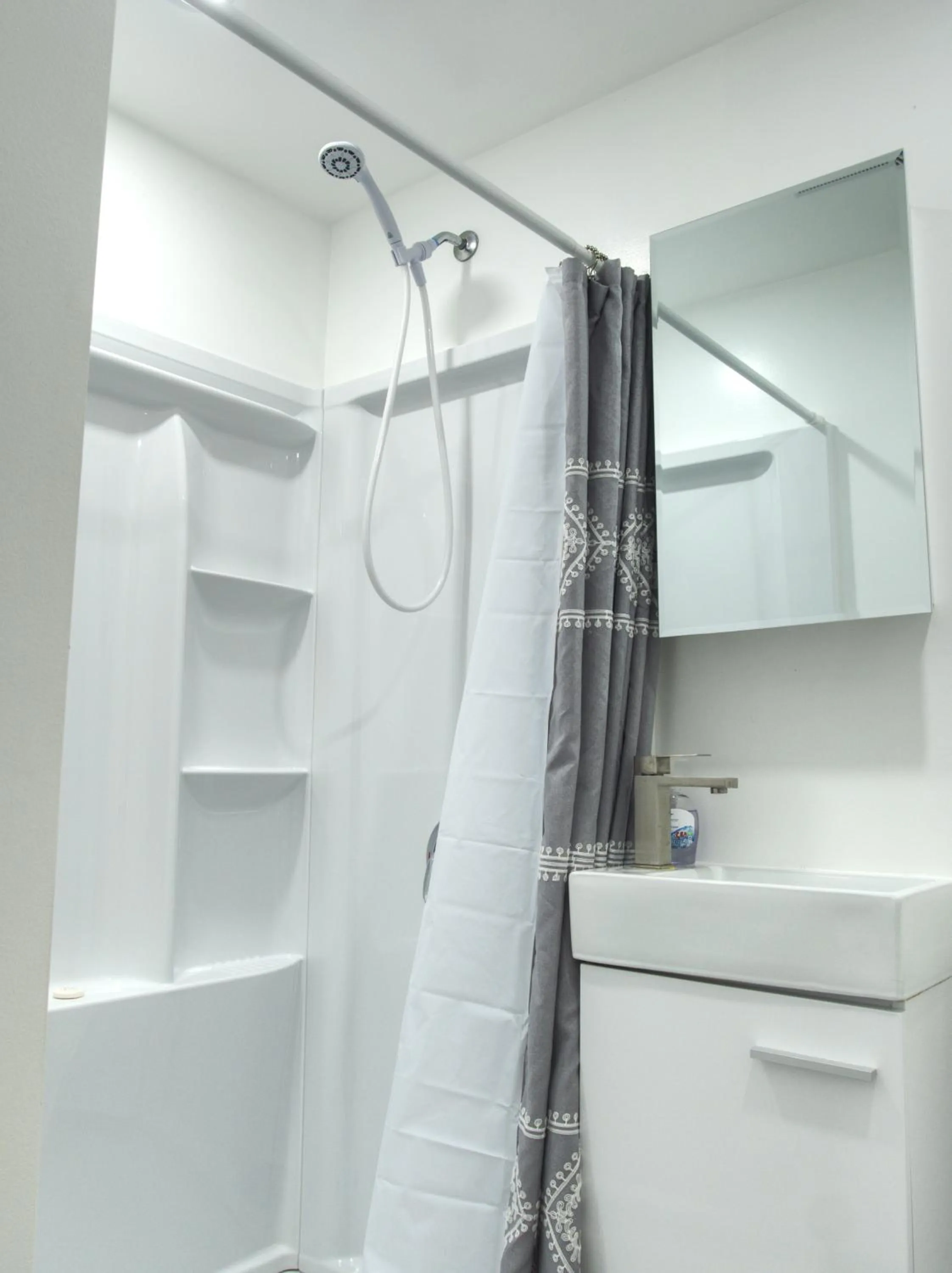 Bathroom in Vermont Suites