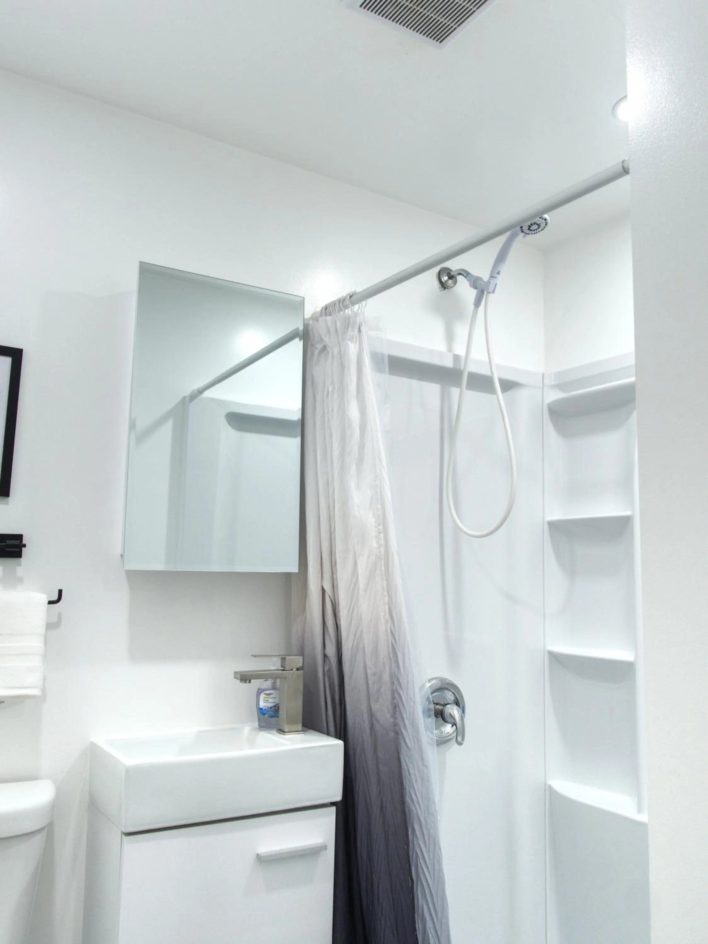 Bathroom in Vermont Suites