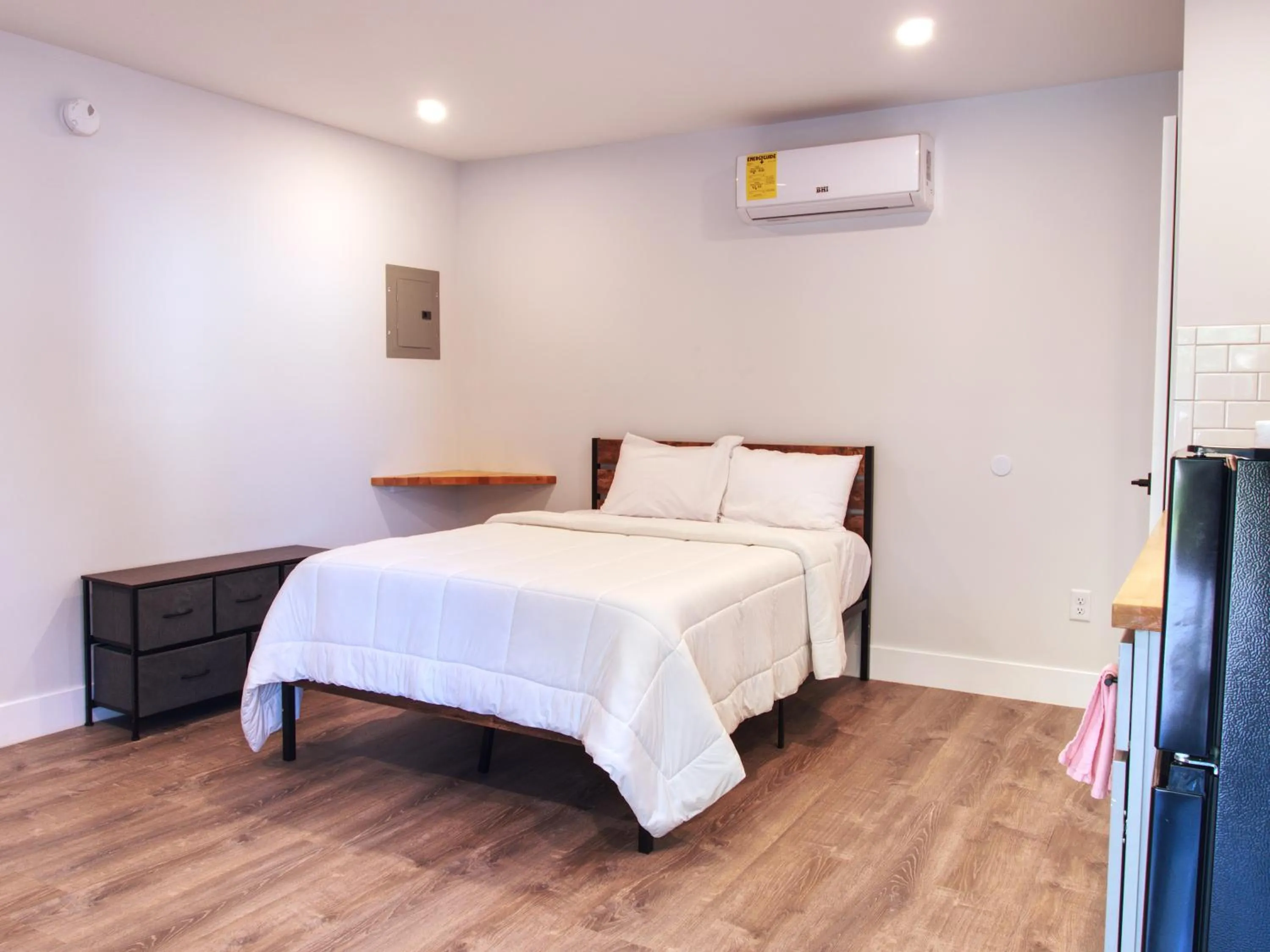 Bed in Vermont Suites