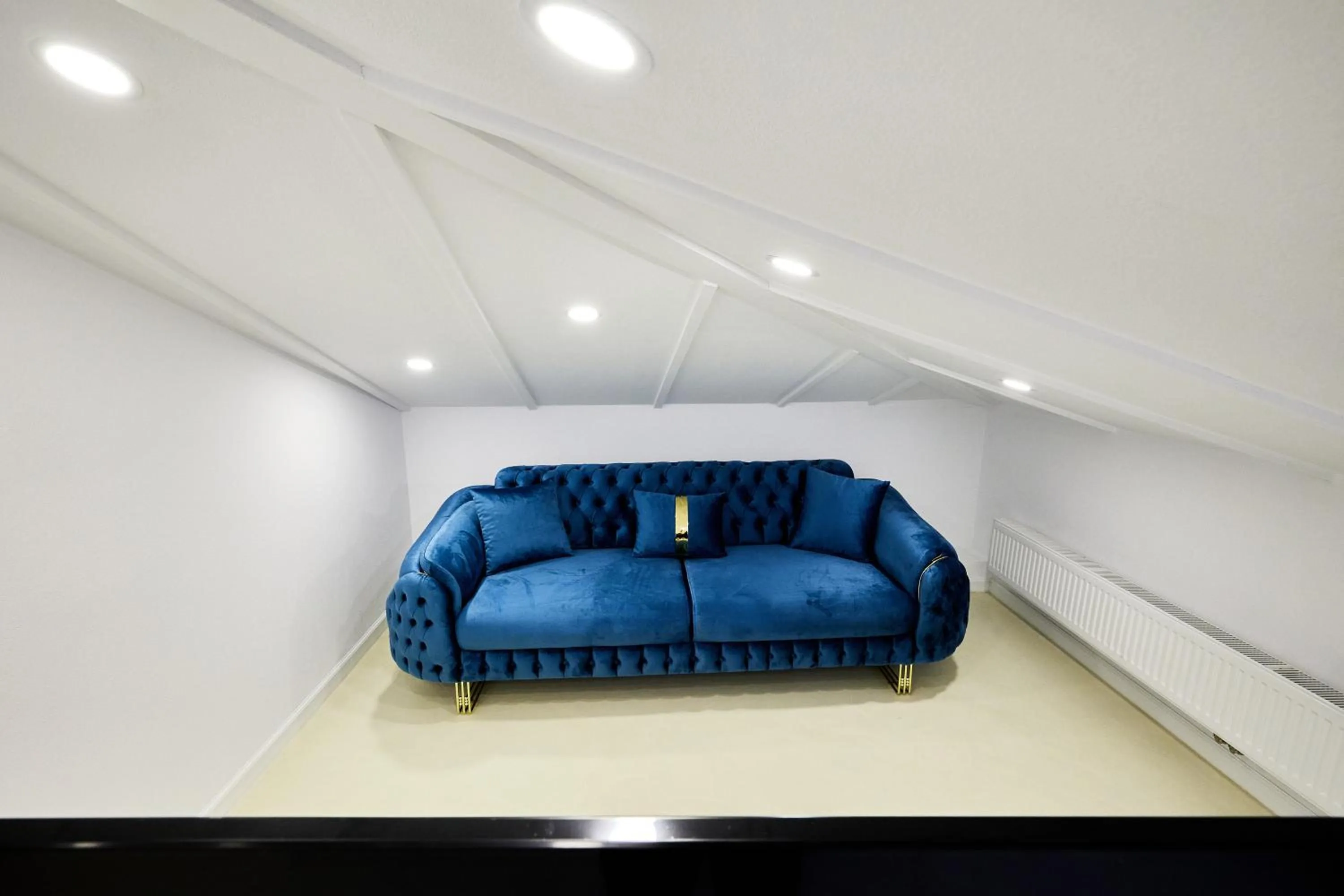 Photo of the whole room in Carol Park View