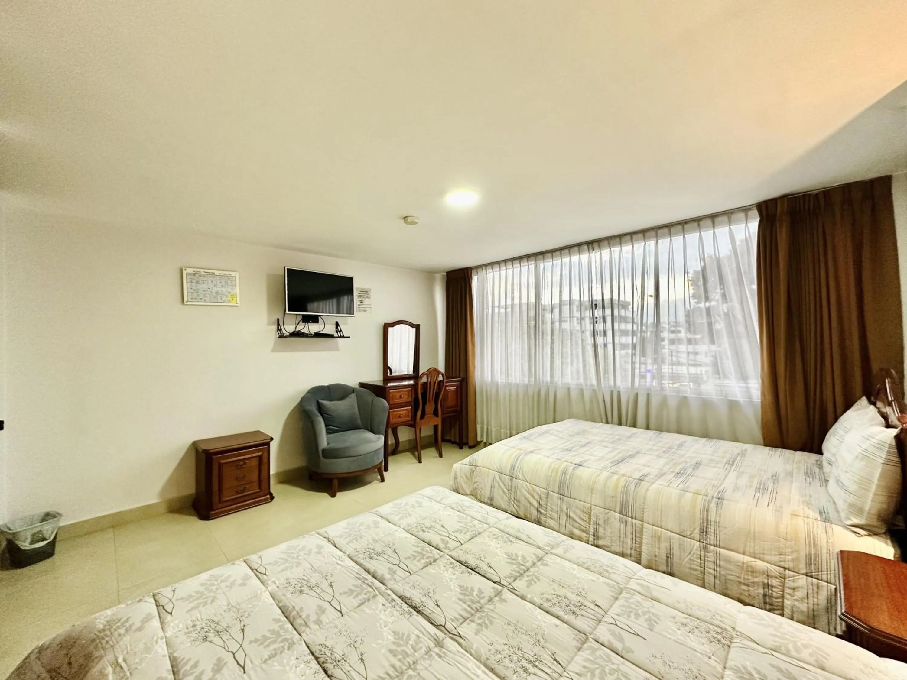 TV and multimedia in Hotel Tiwintza Internacional