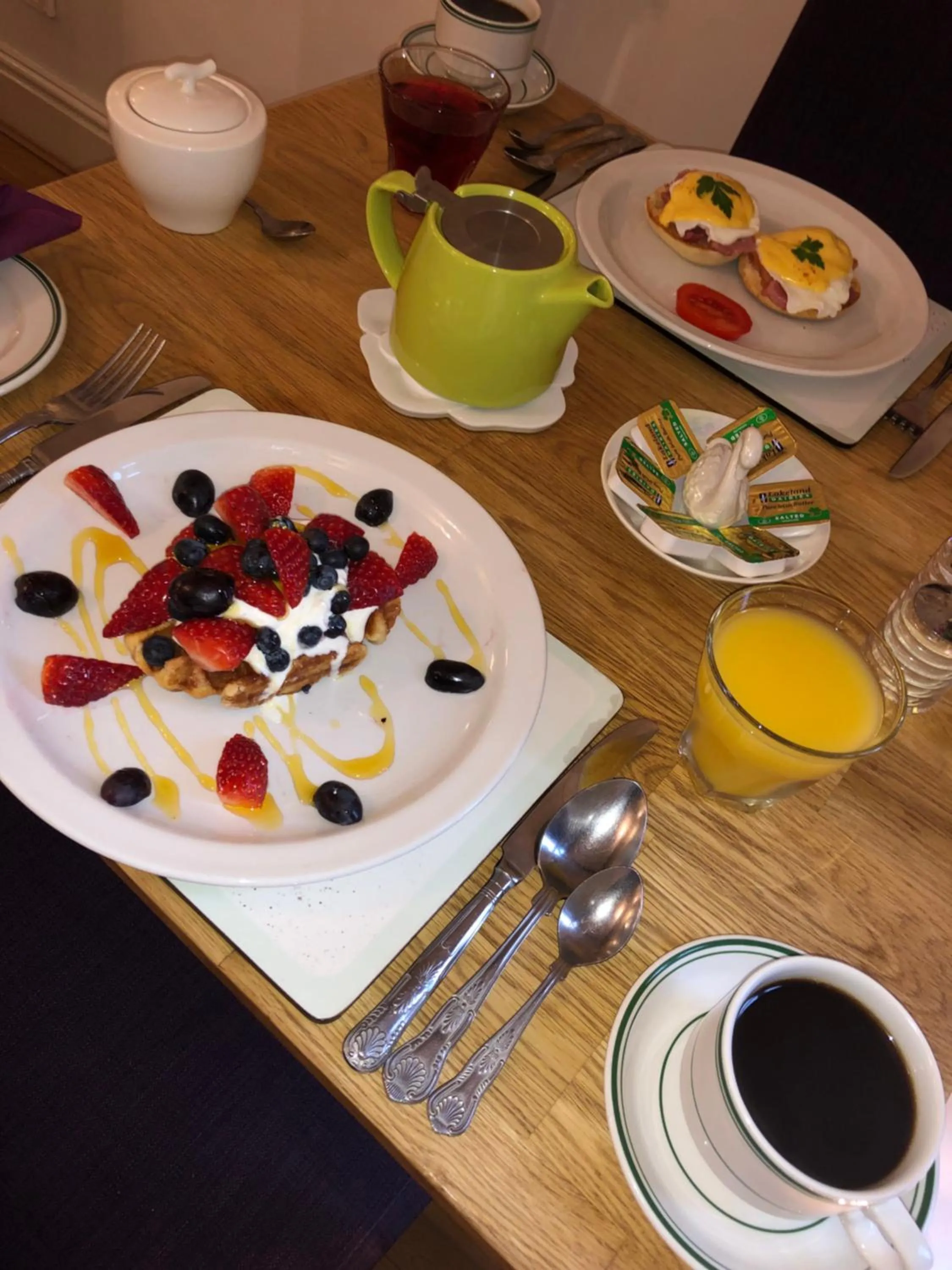 English/Irish breakfast in St John's Lodge Guest House incl off-site leisure club