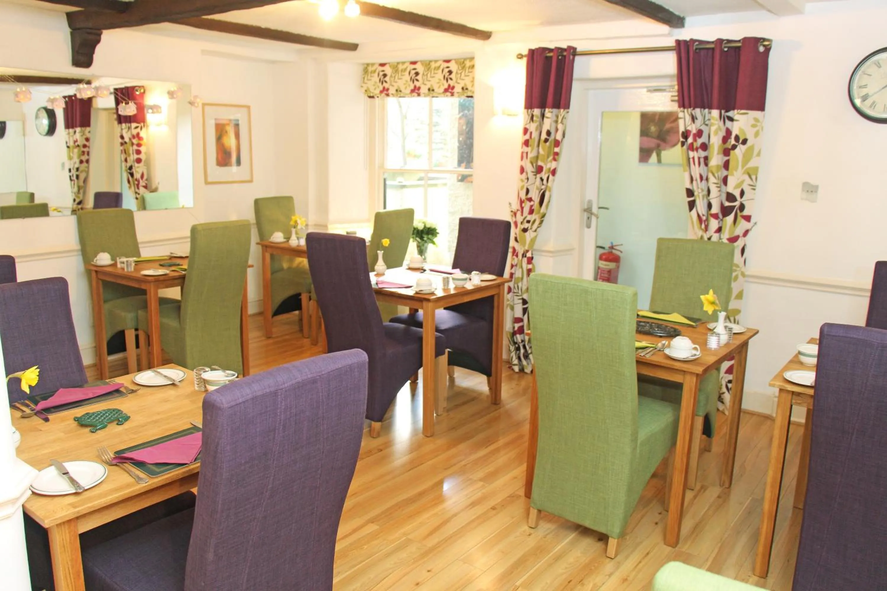 Restaurant/places to eat in St John's Lodge Guest House incl off-site leisure club