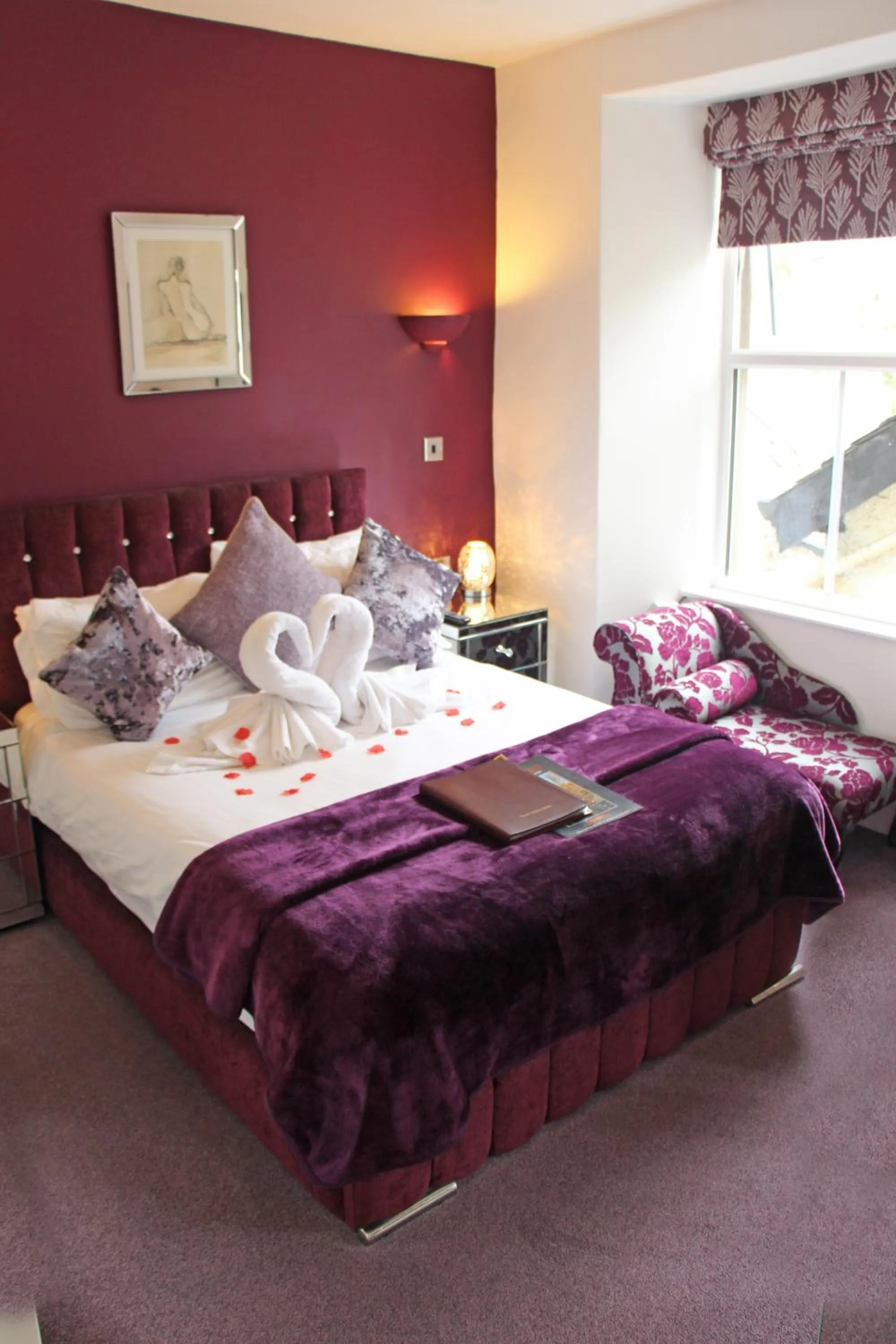 Bedroom, Bed in St John's Lodge Guest House incl off-site leisure club