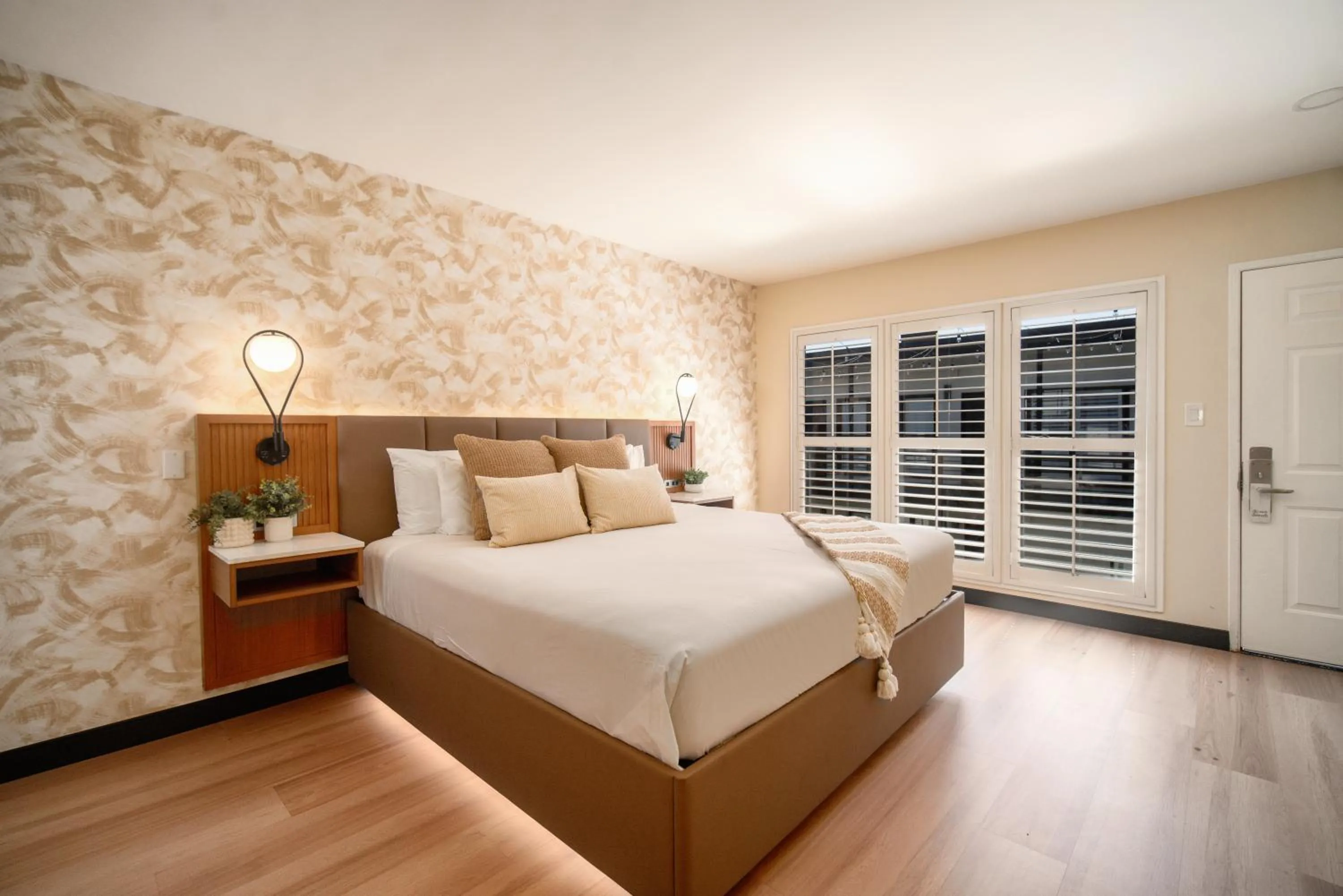 Bed in LYFE INN & SUITES by AGA - Beverly Hills