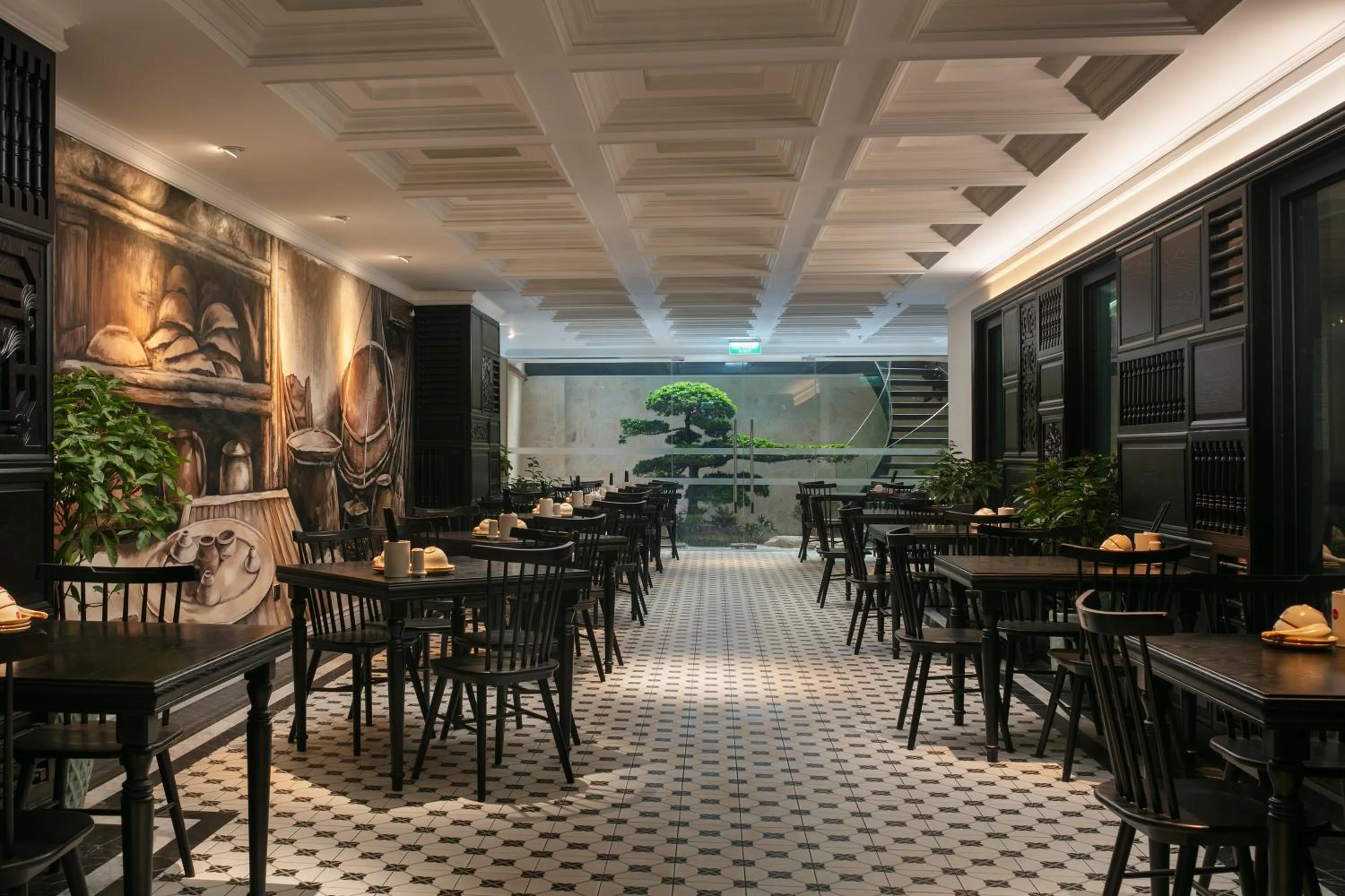 Restaurant/places to eat in T Boutique Hotel